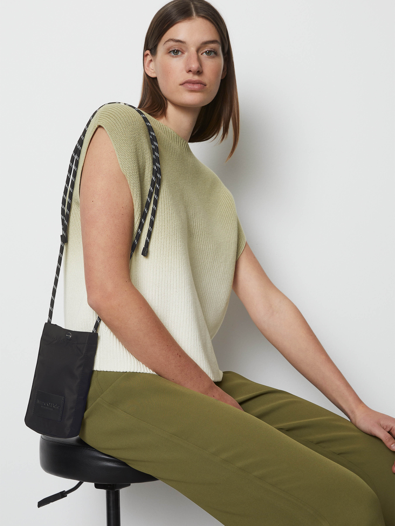 Кросс-боди Marc O’Polo модель 40219608401629-990 Фото