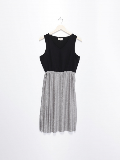 Платье мини Q/S модель 49612822310_чорний з срібним Фото