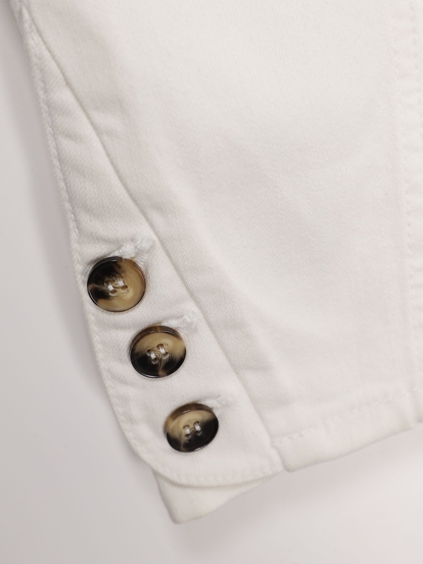 Повсякденні штани Q/S модель 41004723409_білий Фото