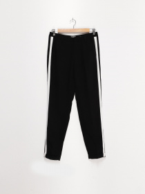 Повседневные штаны Q/S модель 41808732124_чорний з білим Фото