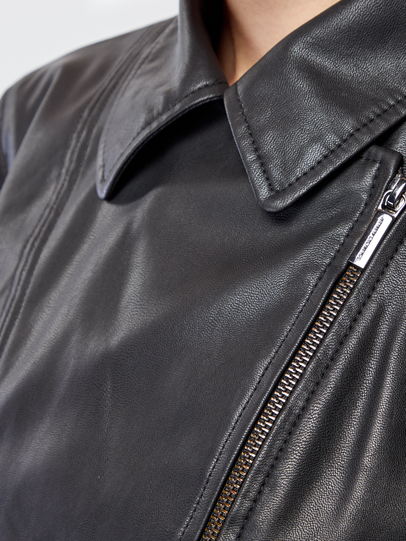 Куртка Armani Exchange модель 8NYB13-YNA9Z-1200 Куртка Armani Exchange модель 8NYB13-YNA9Z-1200 Фото