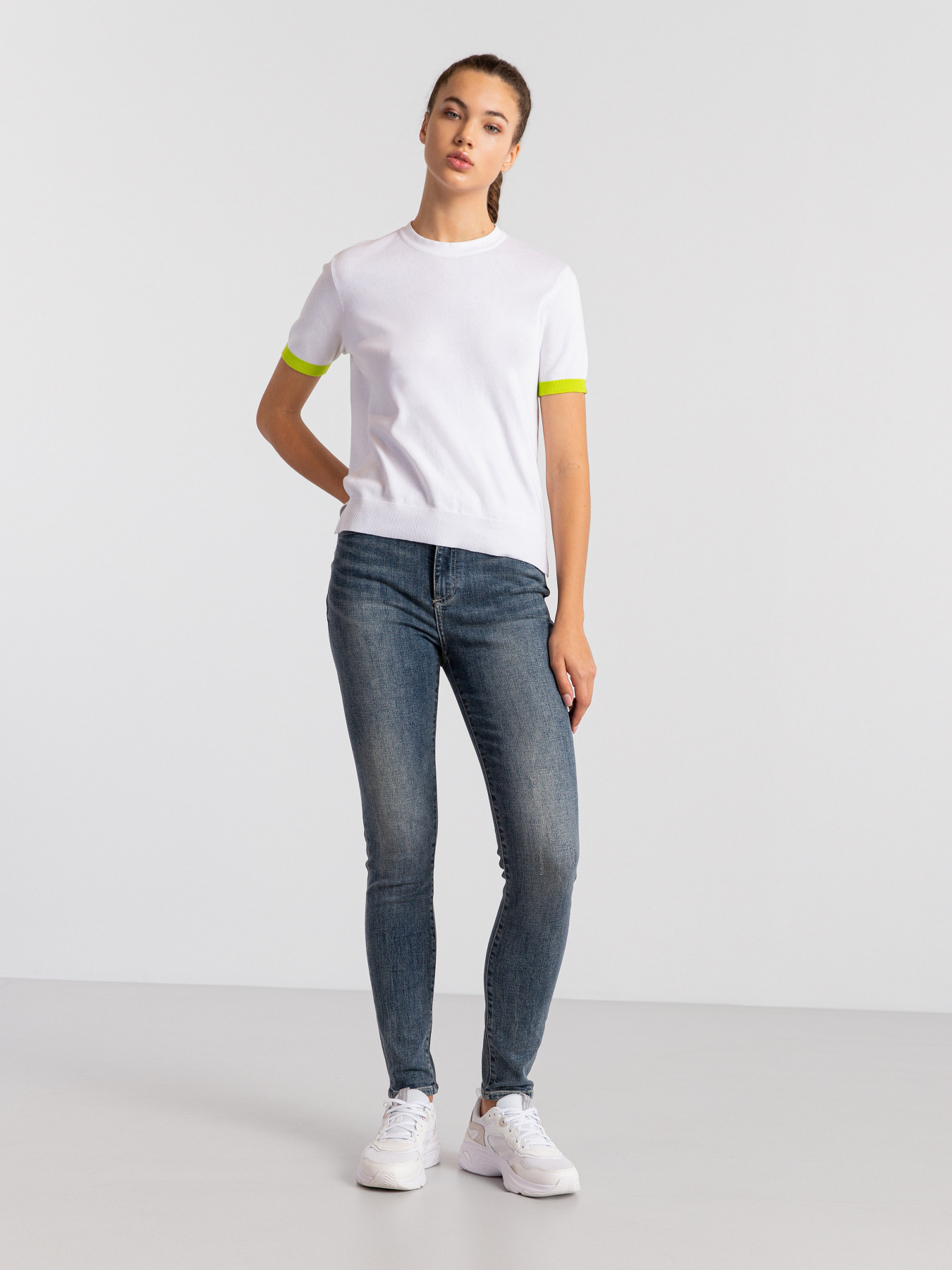 Скинни джинсы Armani Exchange J24 модель 3KYJ24-Y1QEZ-1500 Фото