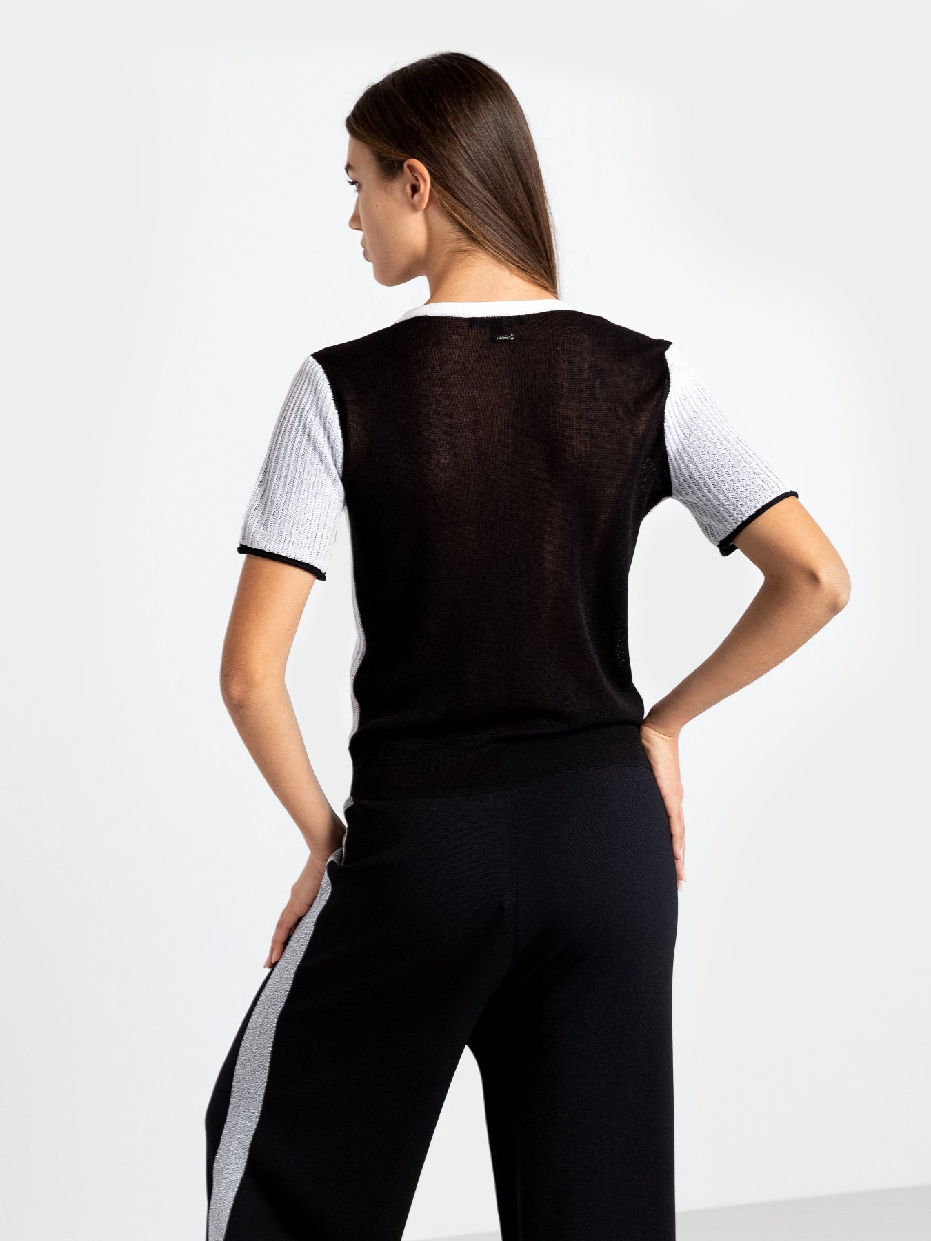 Футболка Armani Exchange модель 3KYM1M-YMN7Z-8229 Фото