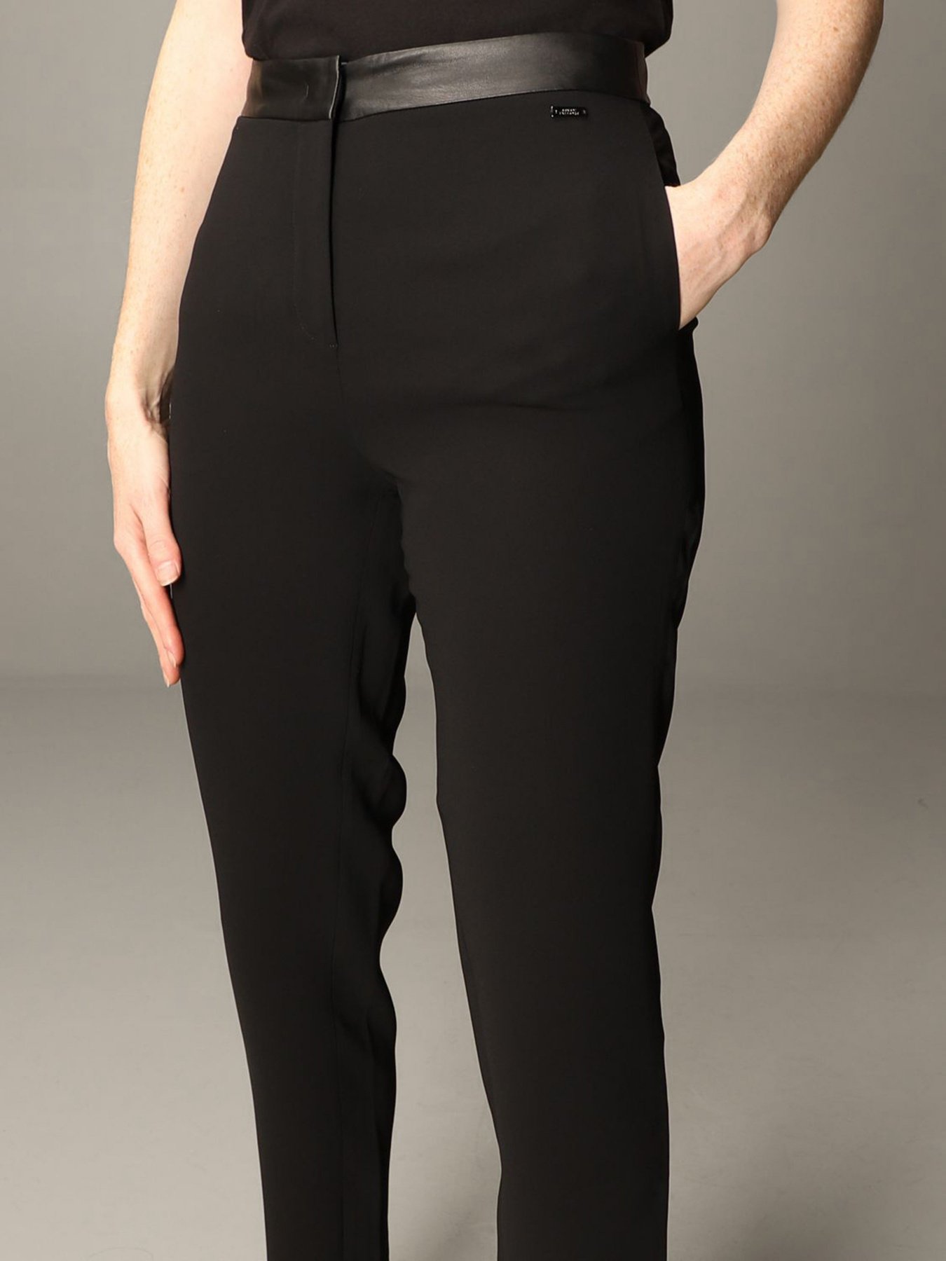 Повседневные штаны Armani Exchange модель 3KYP16-YNJ2Z-1200 Фото