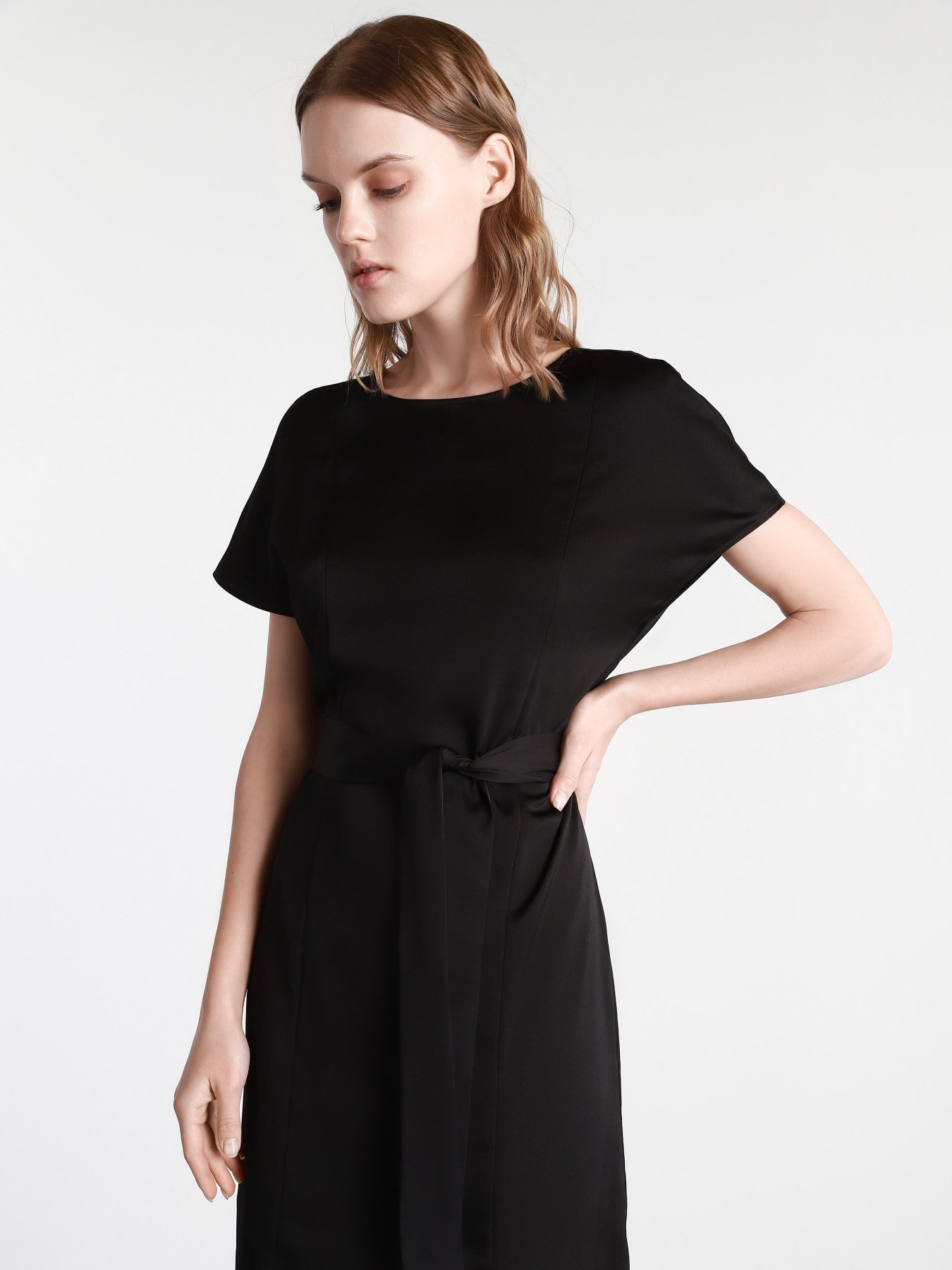 Платье миди Armani Exchange модель 3KYA02-YNLTZ-1200 Фото