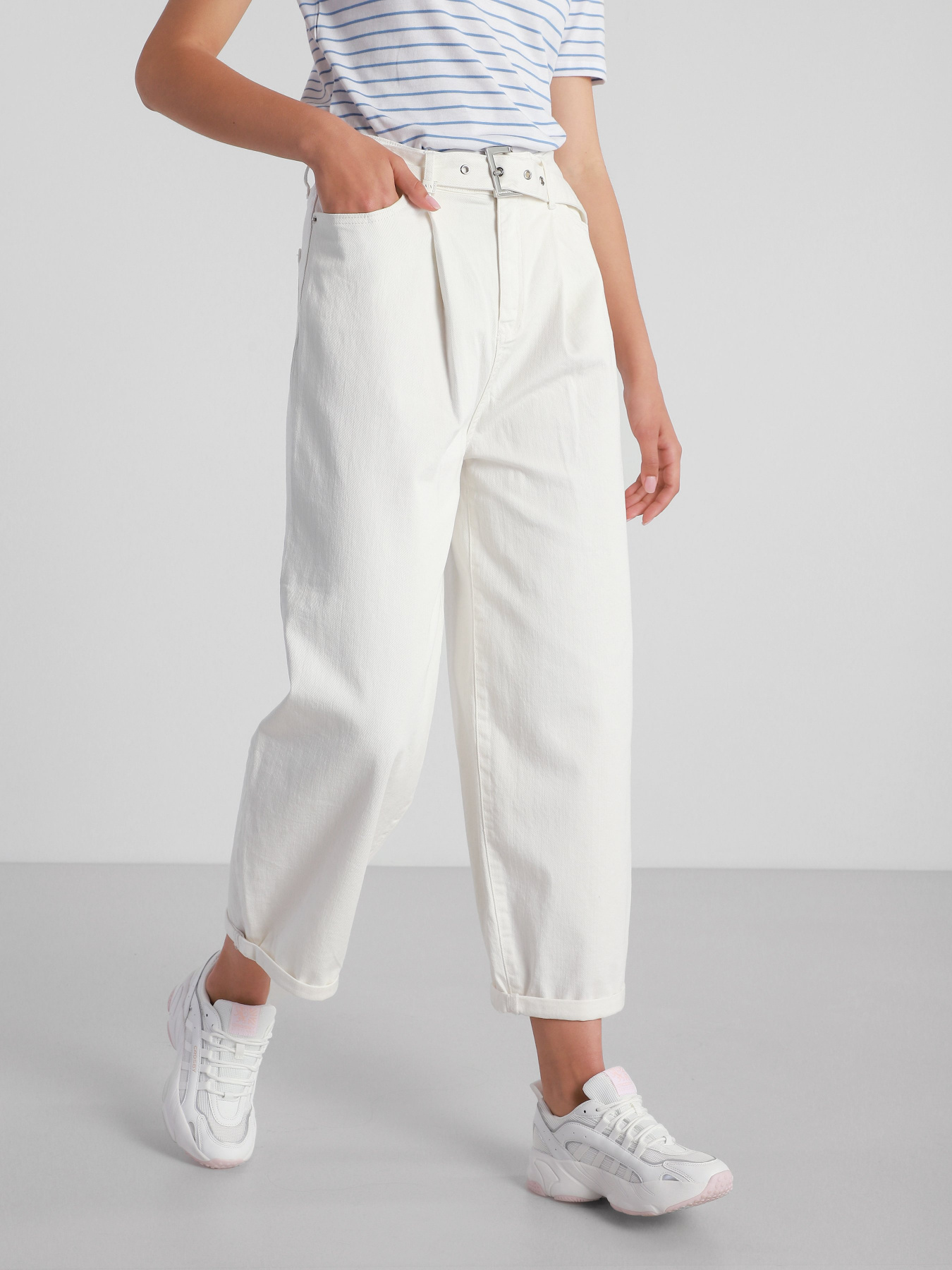 Широкие джинсы Armani Exchange Baloon leg модель 3KYJ74-YNSQZ-1100 Фото