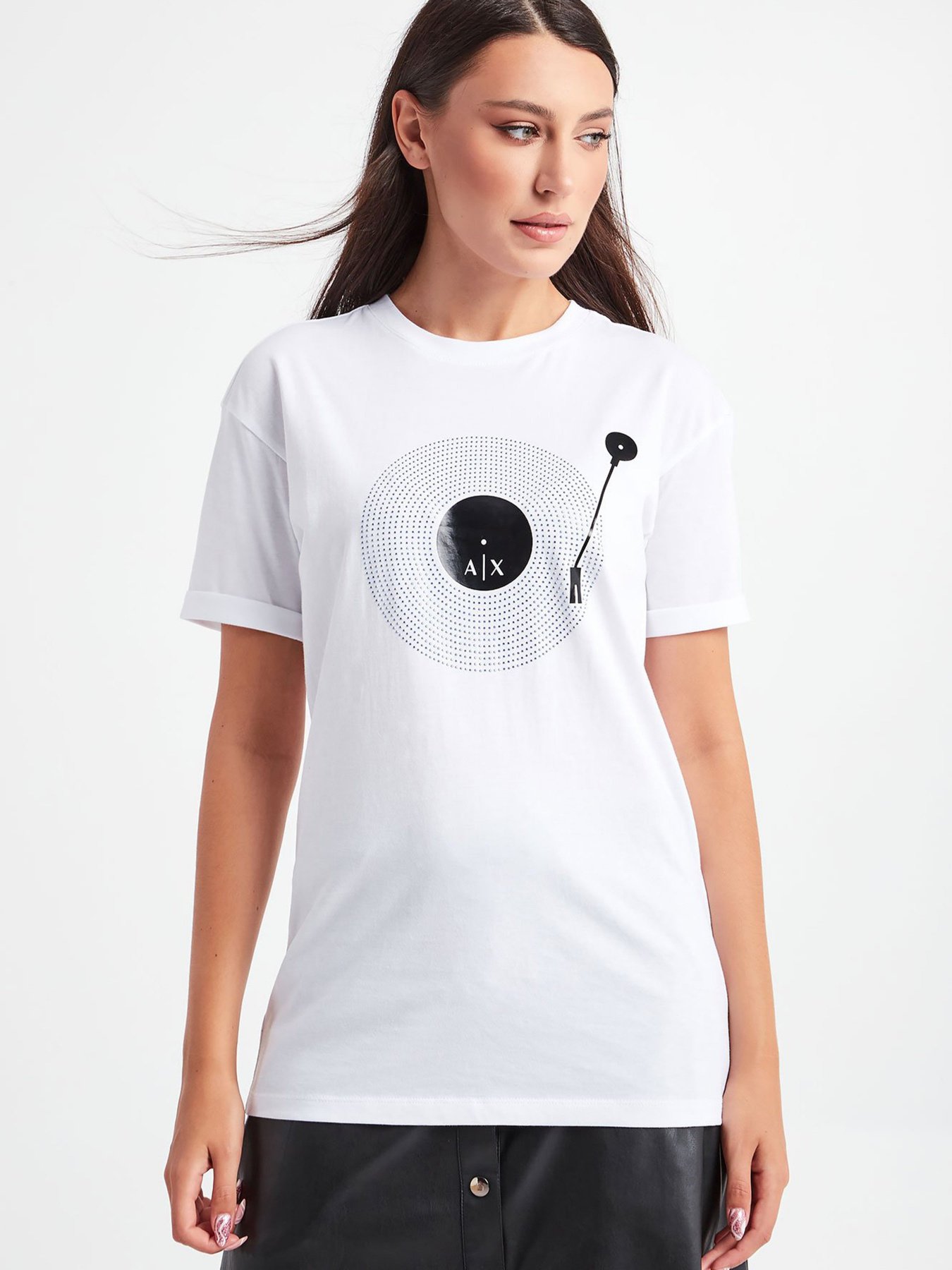 Футболка Armani Exchange модель 6KYTAL-YJW3Z-1000 Футболка Armani Exchange модель 6KYTAL-YJW3Z-1000 Фото