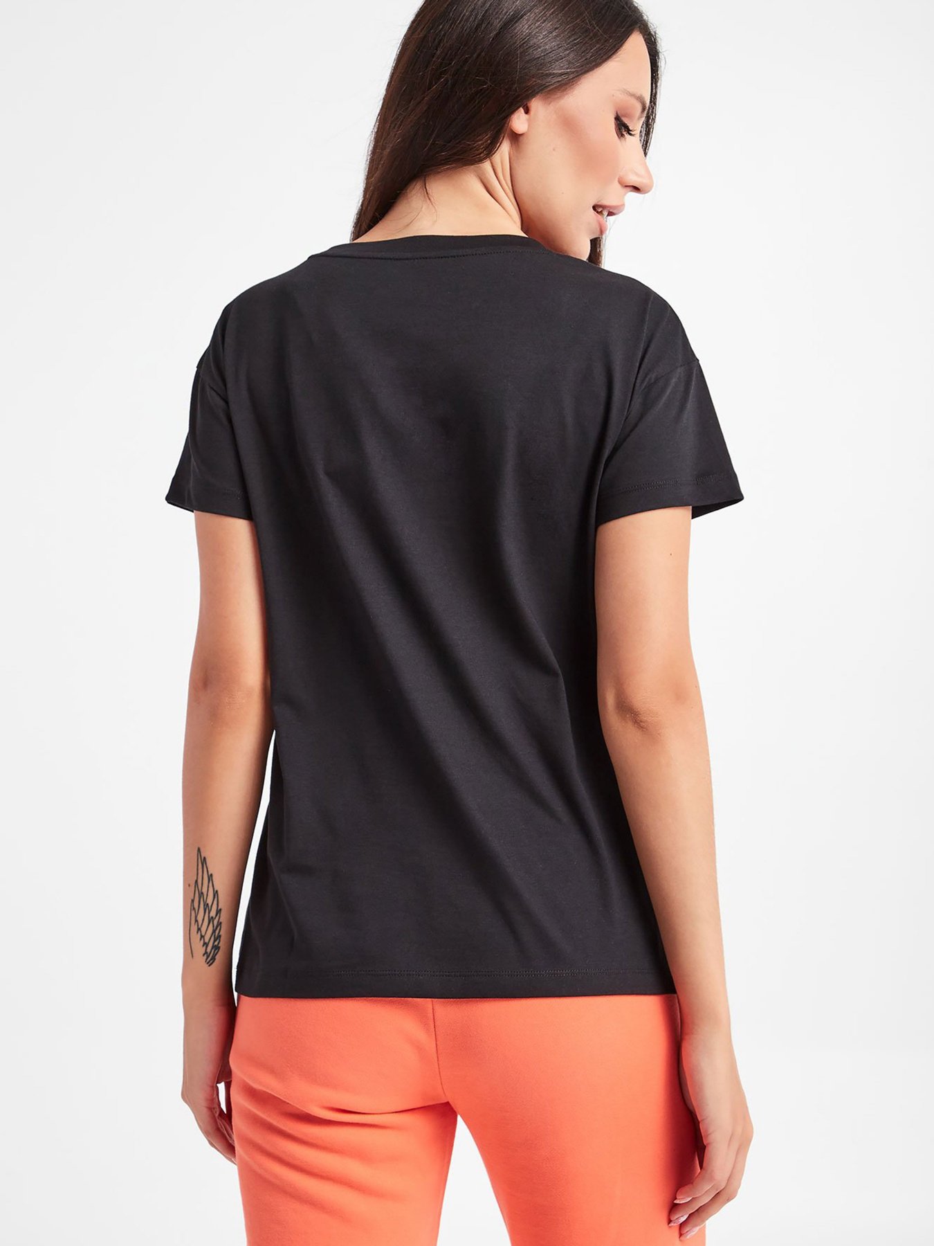 Футболка Armani Exchange модель 6KYTEE-YJ6QZ-1200 Футболка Armani Exchange модель 6KYTEE-YJ6QZ-1200 Фото