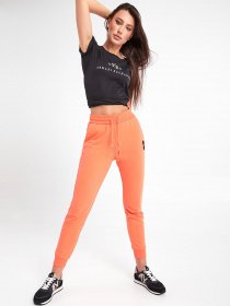 Футболка Armani Exchange модель 6KYTEE-YJ6QZ-1200 Футболка Armani Exchange модель 6KYTEE-YJ6QZ-1200 Фото