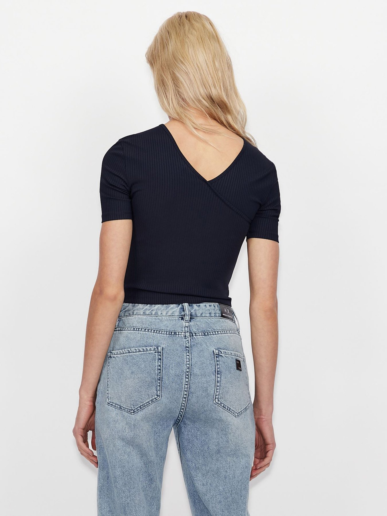 Топ Armani Exchange модель 3KYMEH-YJ2PZ-1593 Топ Armani Exchange модель 3KYMEH-YJ2PZ-1593 Фото