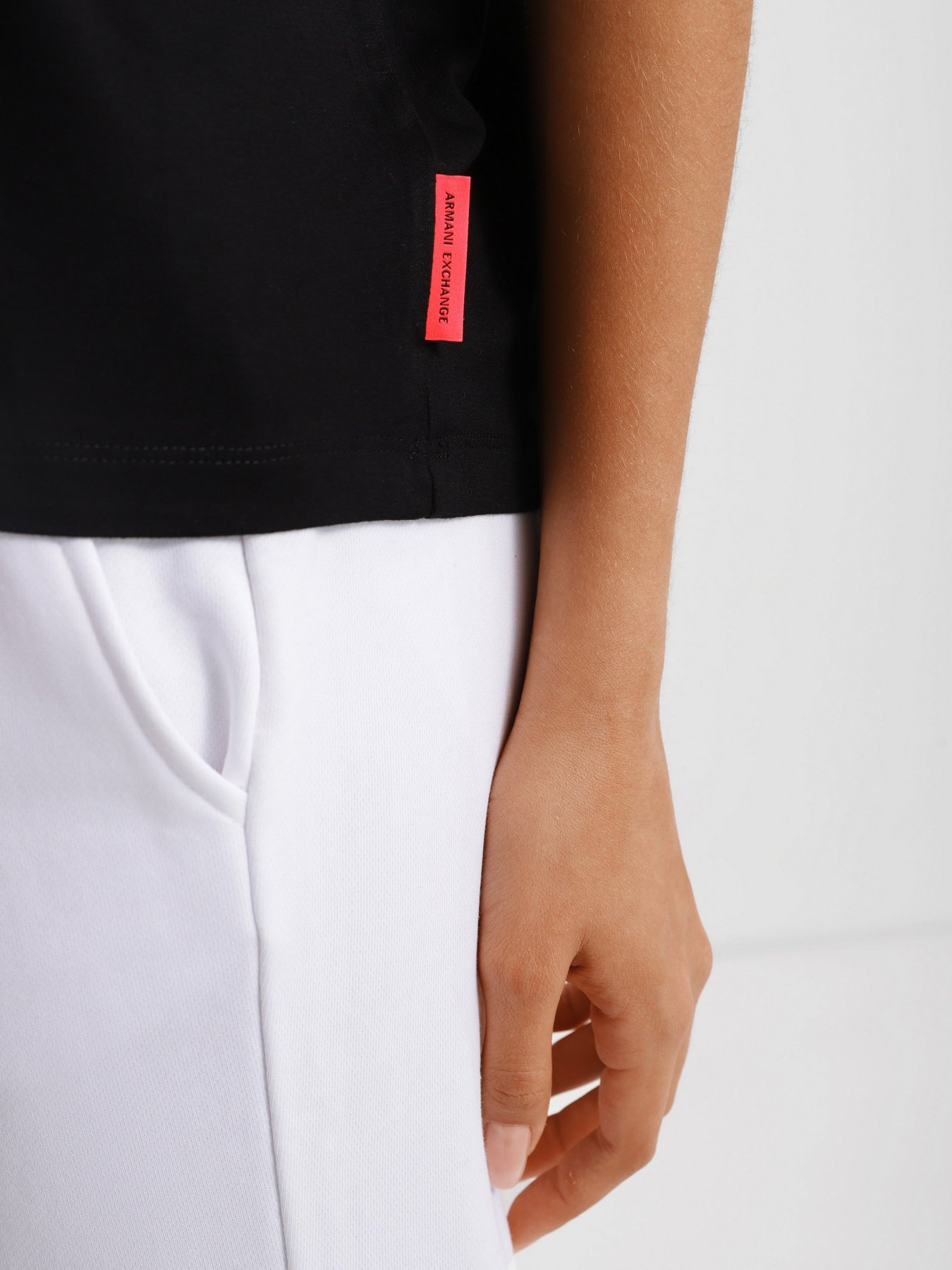 Футболка Armani Exchange модель 3LYMBL-YJ9VZ-1200 Фото