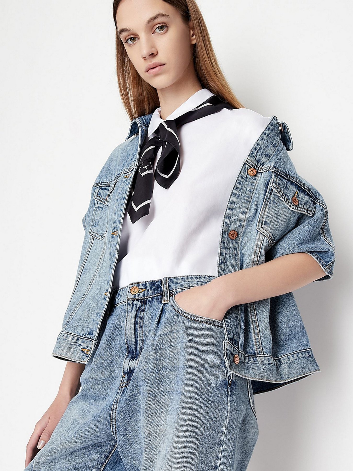 Блуза Armani Exchange модель 3LYH14-YNWQZ-1000 Фото