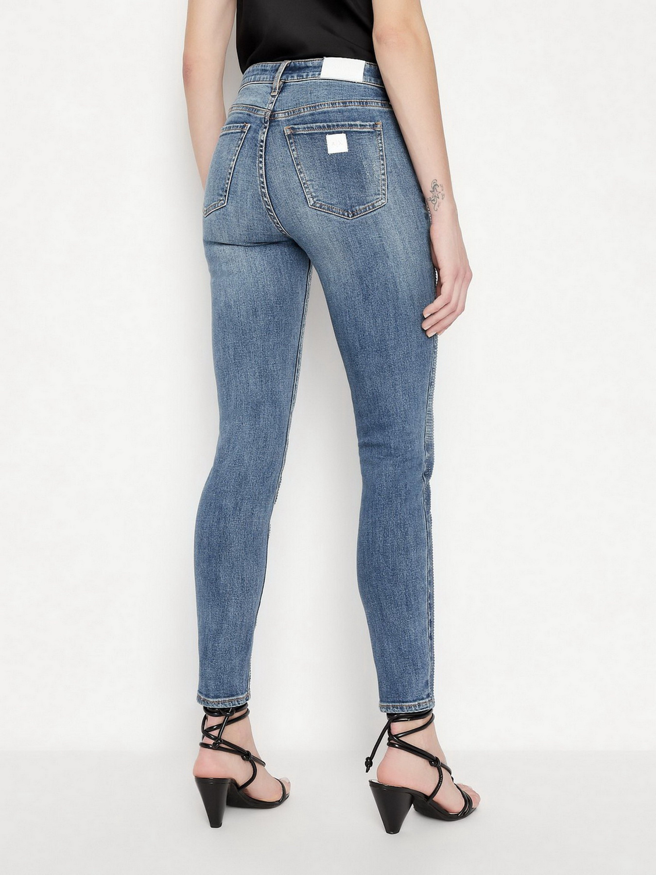 Зауженные джинсы Armani Exchange J10 модель 3LYJ10-Y1VGZ-1500 Фото