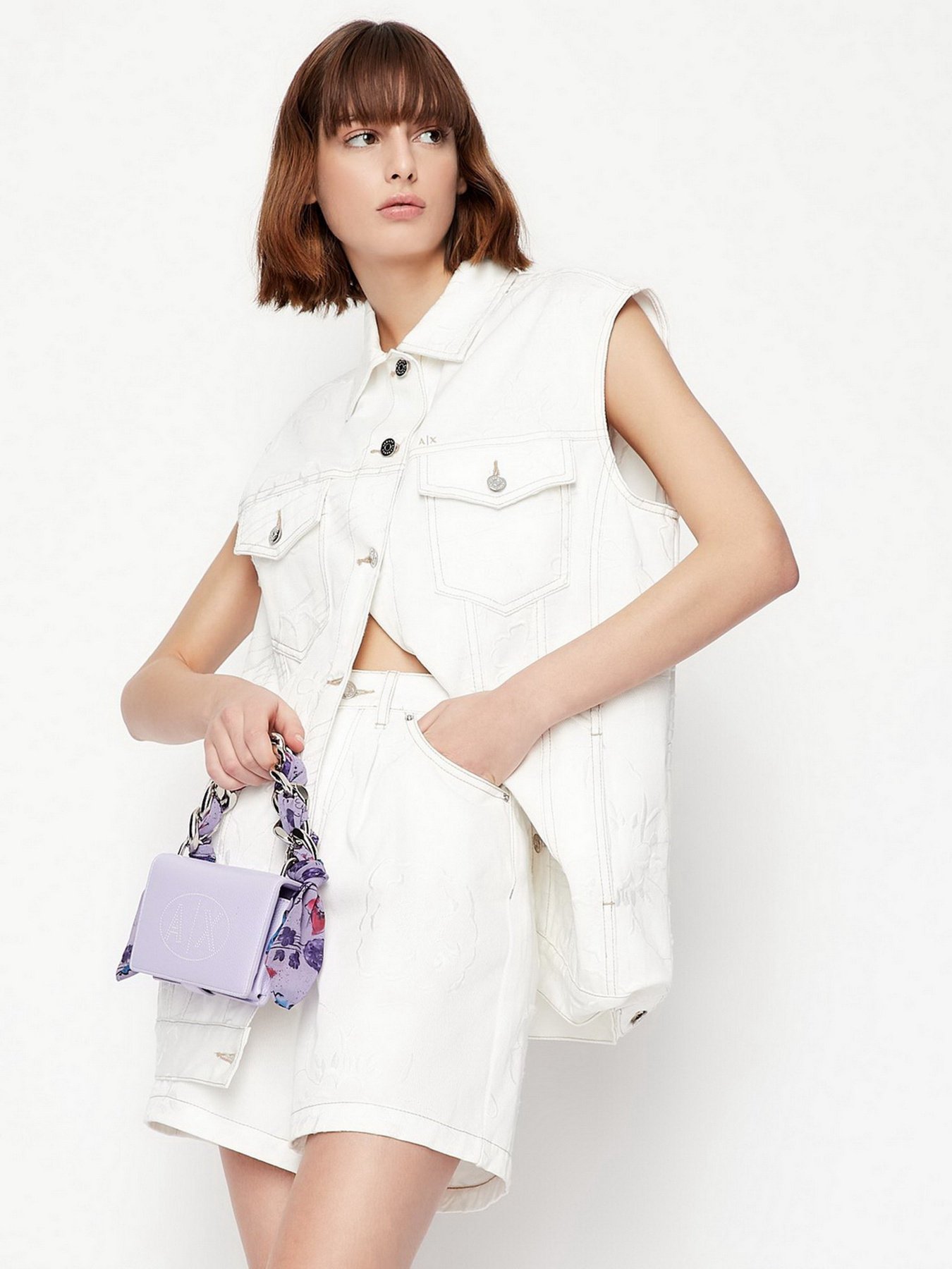 Шорты джинсовые Armani Exchange модель 3LYJ73-Y1EKZ-01DM Фото