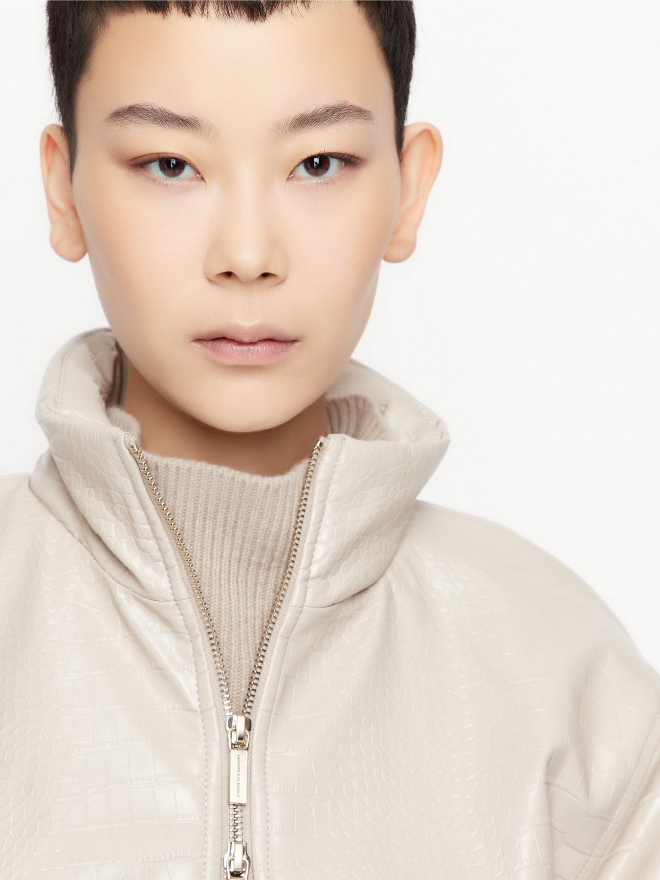 Бомбер Armani Exchange модель 6LYB09-YN4HZ-1768 Бомбер Armani Exchange модель 6LYB09-YN4HZ-1768 Фото