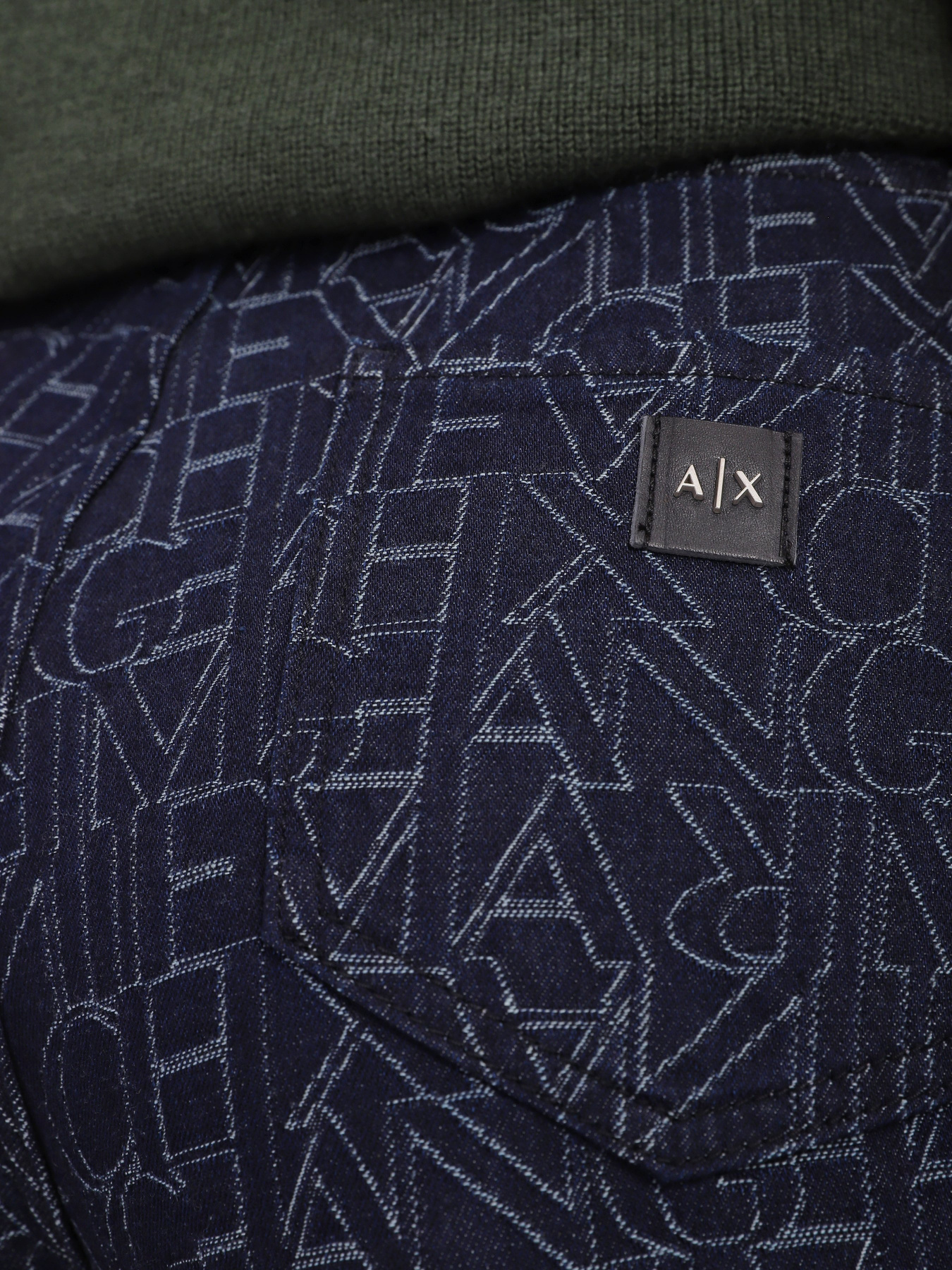 Джинсы мом Armani Exchange J81 модель 6LYJ81-Y1LHZ-1500 Фото