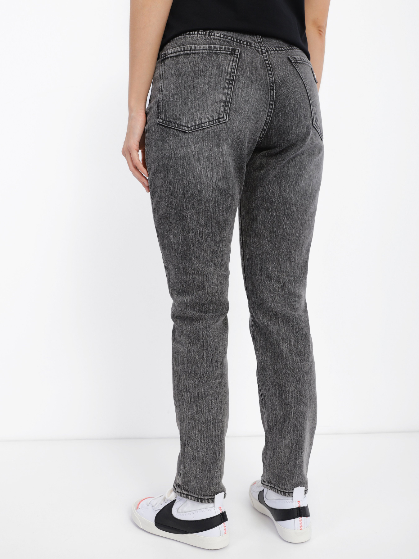 Джинсы мом Armani Exchange J51 модель 6LYJ51-Y1HFZ-0903 Фото