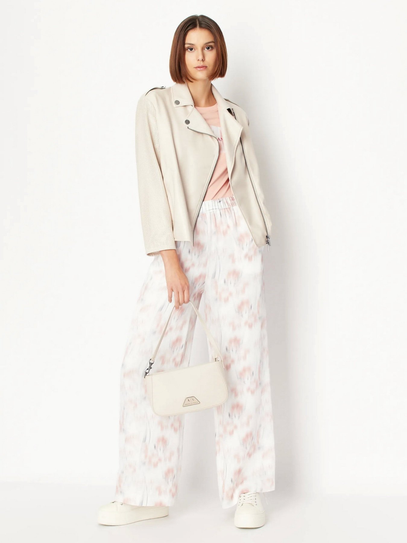 Футболка Armani Exchange модель 3RYTEL-YJ8TZ-14AO Футболка Armani Exchange модель 3RYTEL-YJ8TZ-14AO Фото