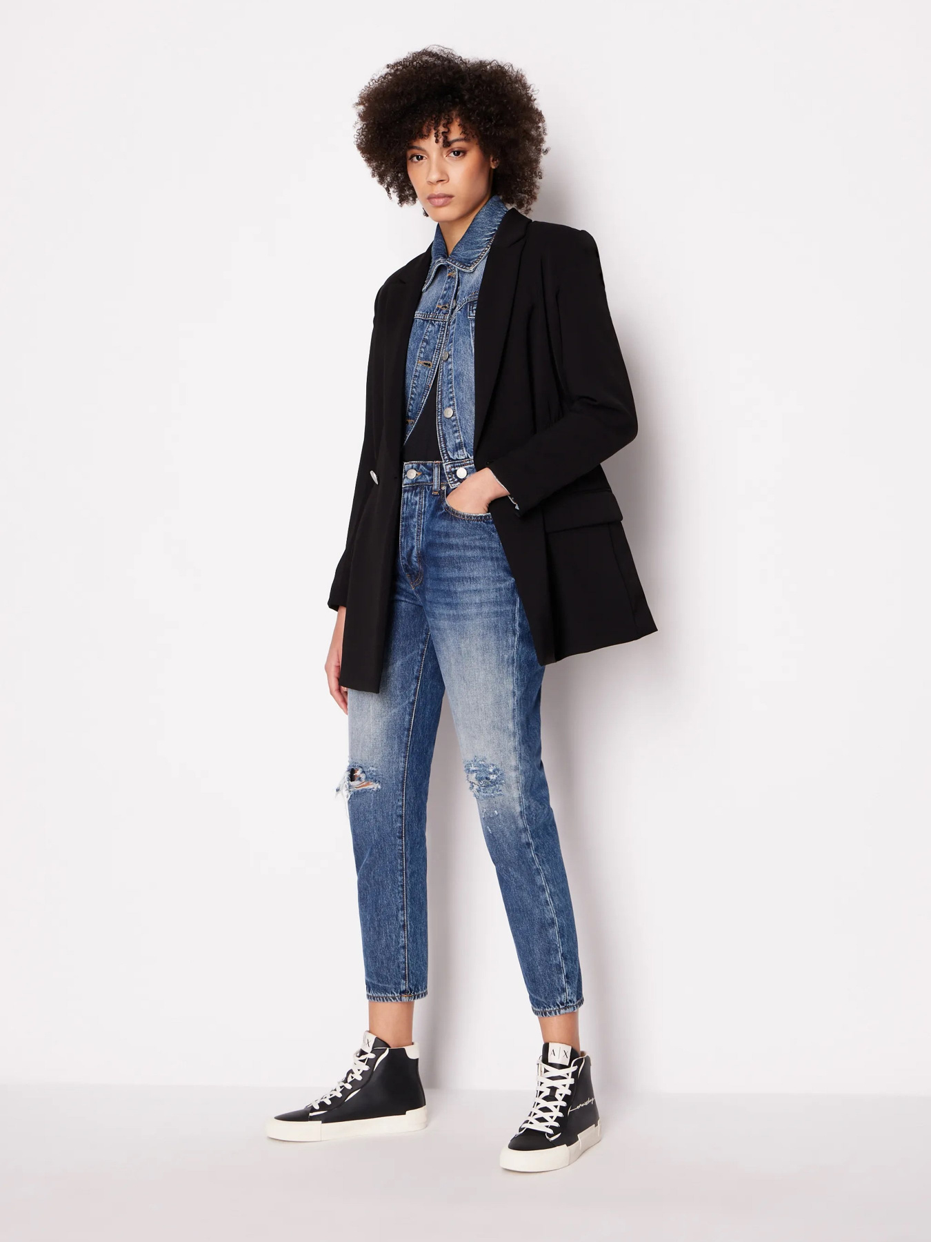 Зауженные джинсы Armani Exchange J51 модель 6RYJ51-Y12AZ-1500 Фото