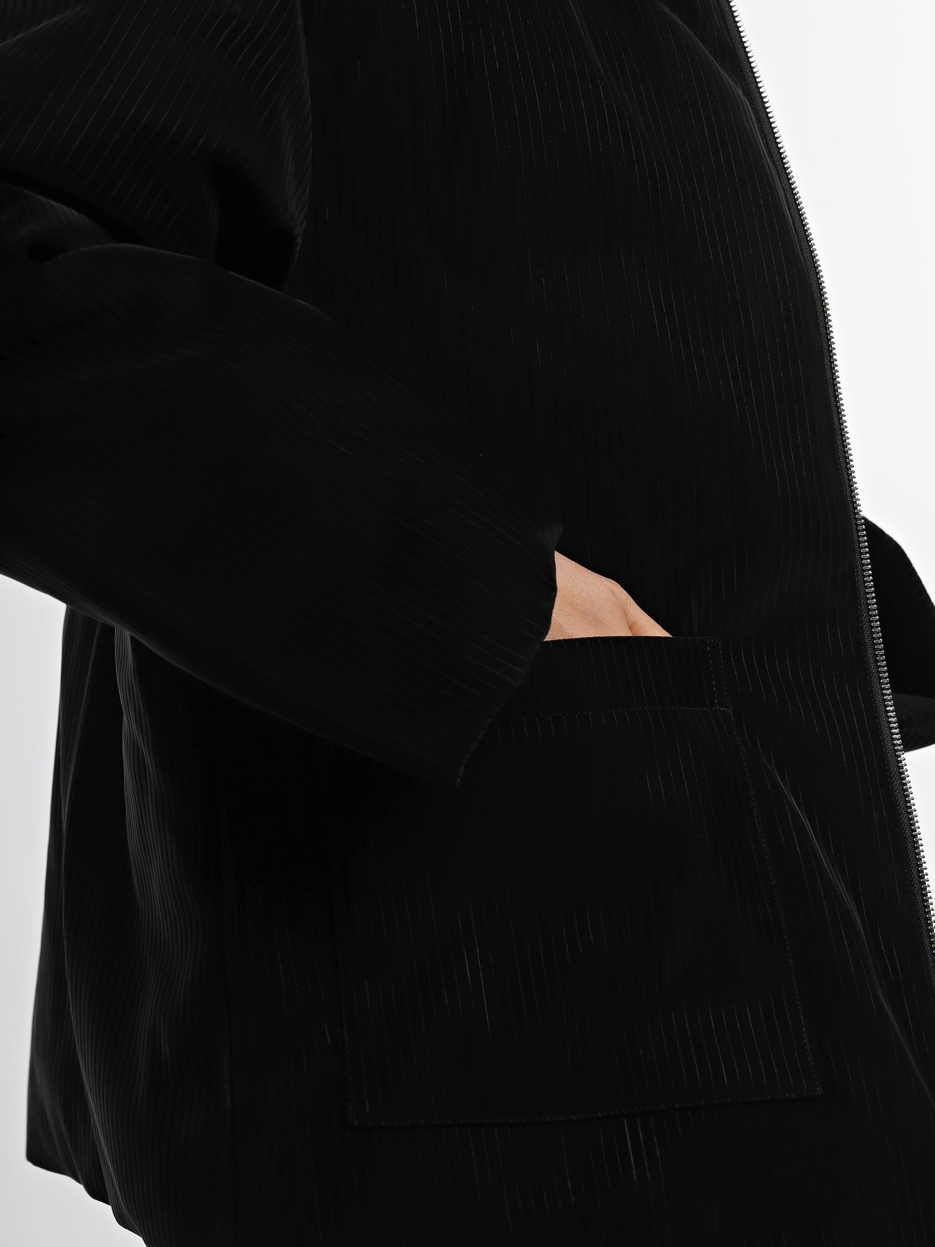 Демісезонна куртка Armani Exchange модель 6RYB38-YN8NZ-1200 Фото