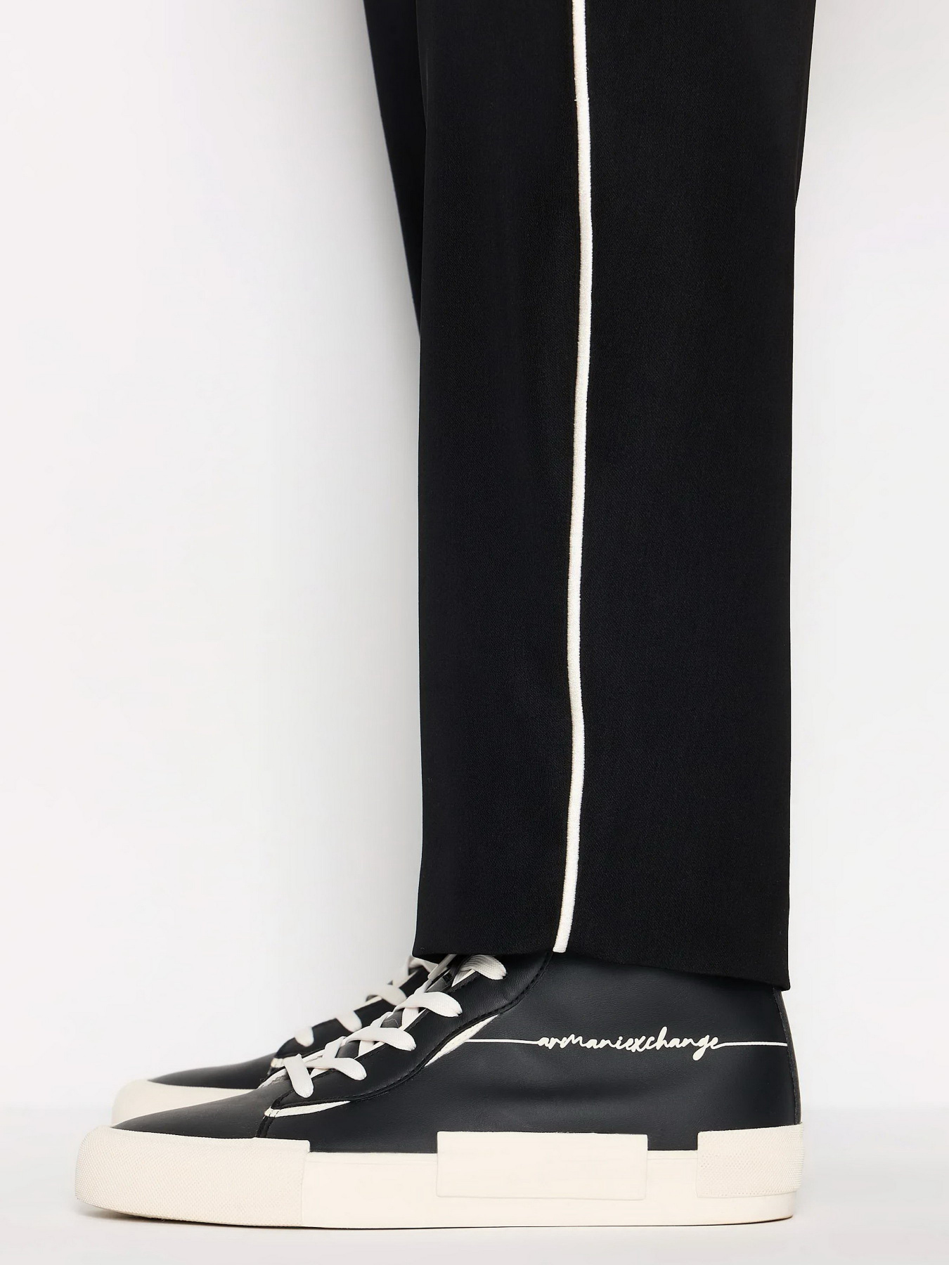 Брюки повседневные Armani Exchange модель 6RYP05-YN4LZ-1200 Фото