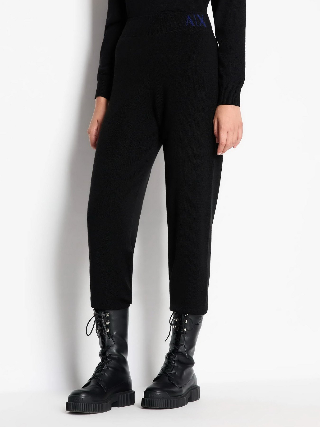 Повседневные штаны Armani Exchange модель 6RYP1K-YME3Z-1200 Повседневные штаны Armani Exchange модель 6RYP1K-YME3Z-1200 Фото