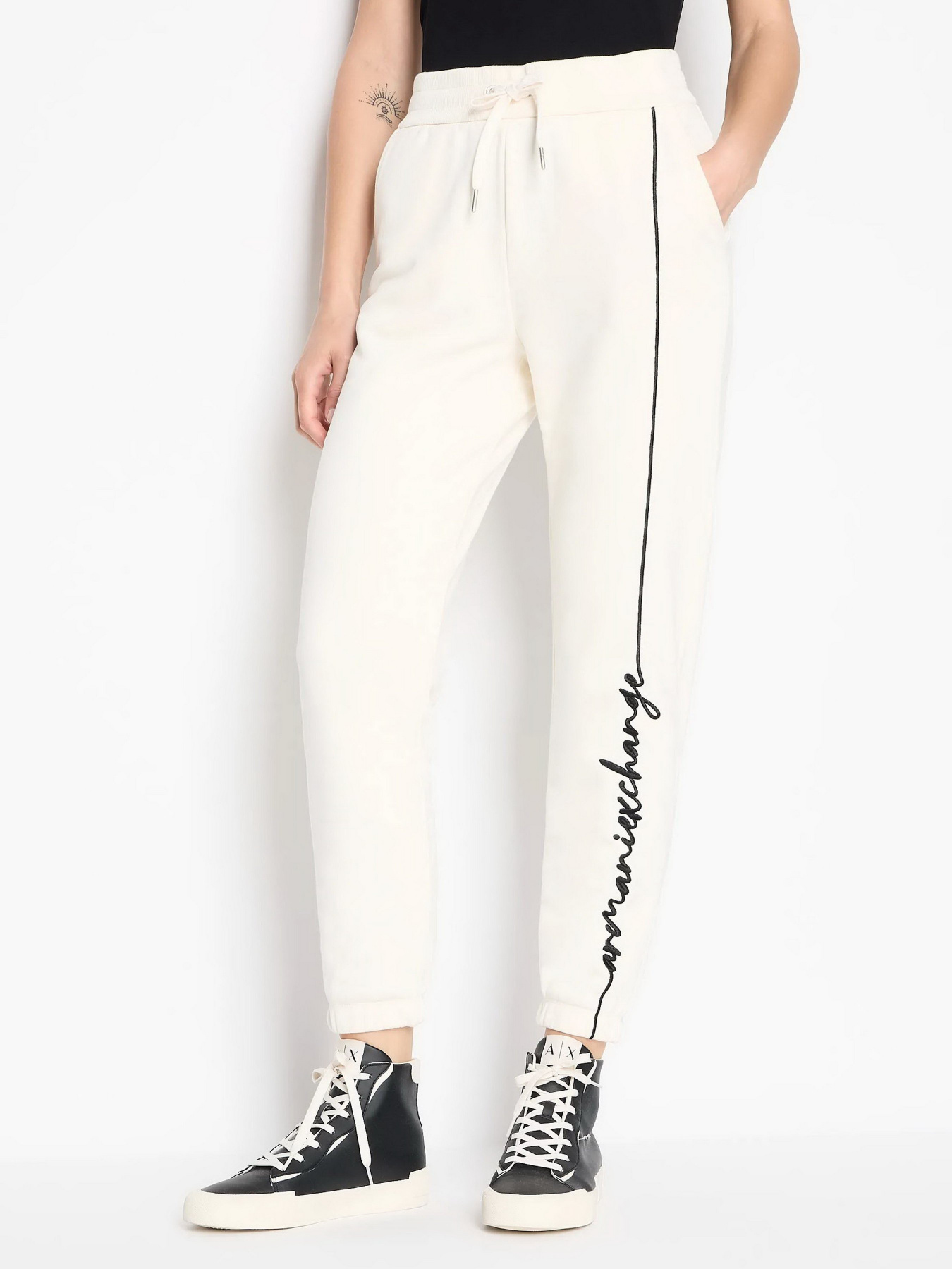 Брюки повседневные Armani Exchange модель 6RYP70-YJBRZ-1130 Фото