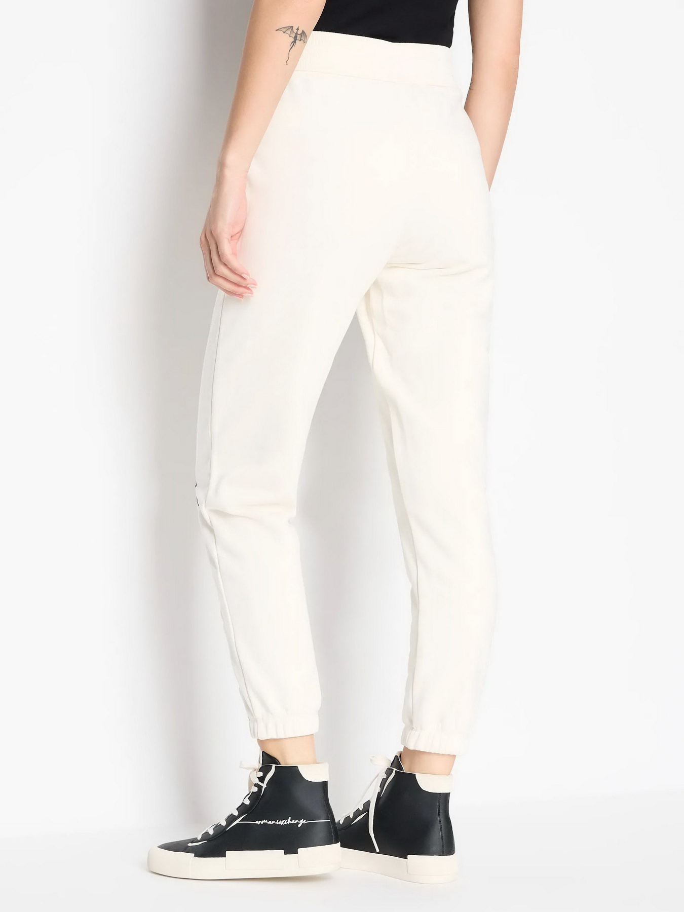 Повседневные штаны Armani Exchange модель 6RYP70-YJBRZ-1130 Повседневные штаны Armani Exchange модель 6RYP70-YJBRZ-1130 Фото