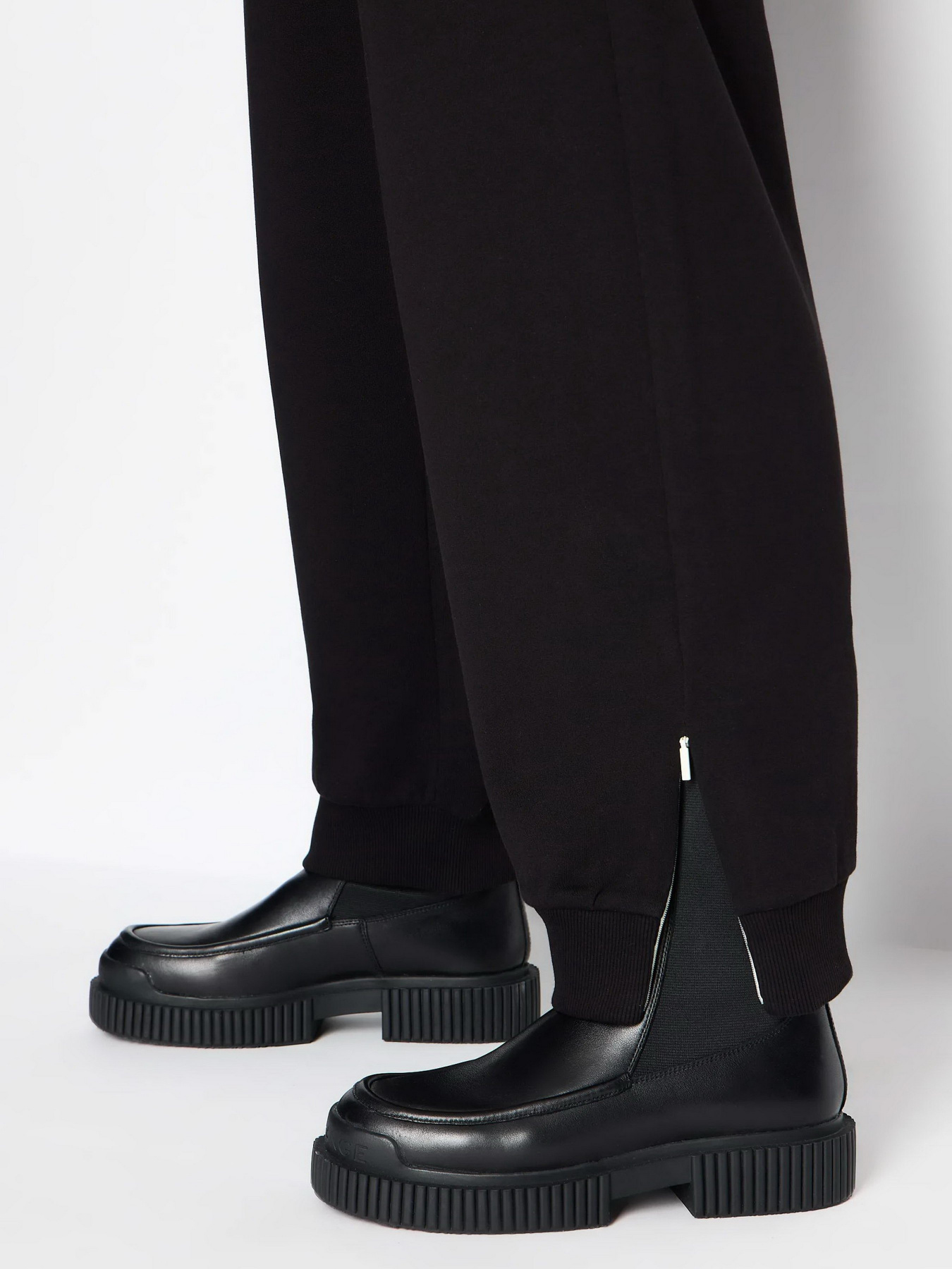 Брюки повседневные Armani Exchange модель 6RYP72-YJEBZ-1200 Фото