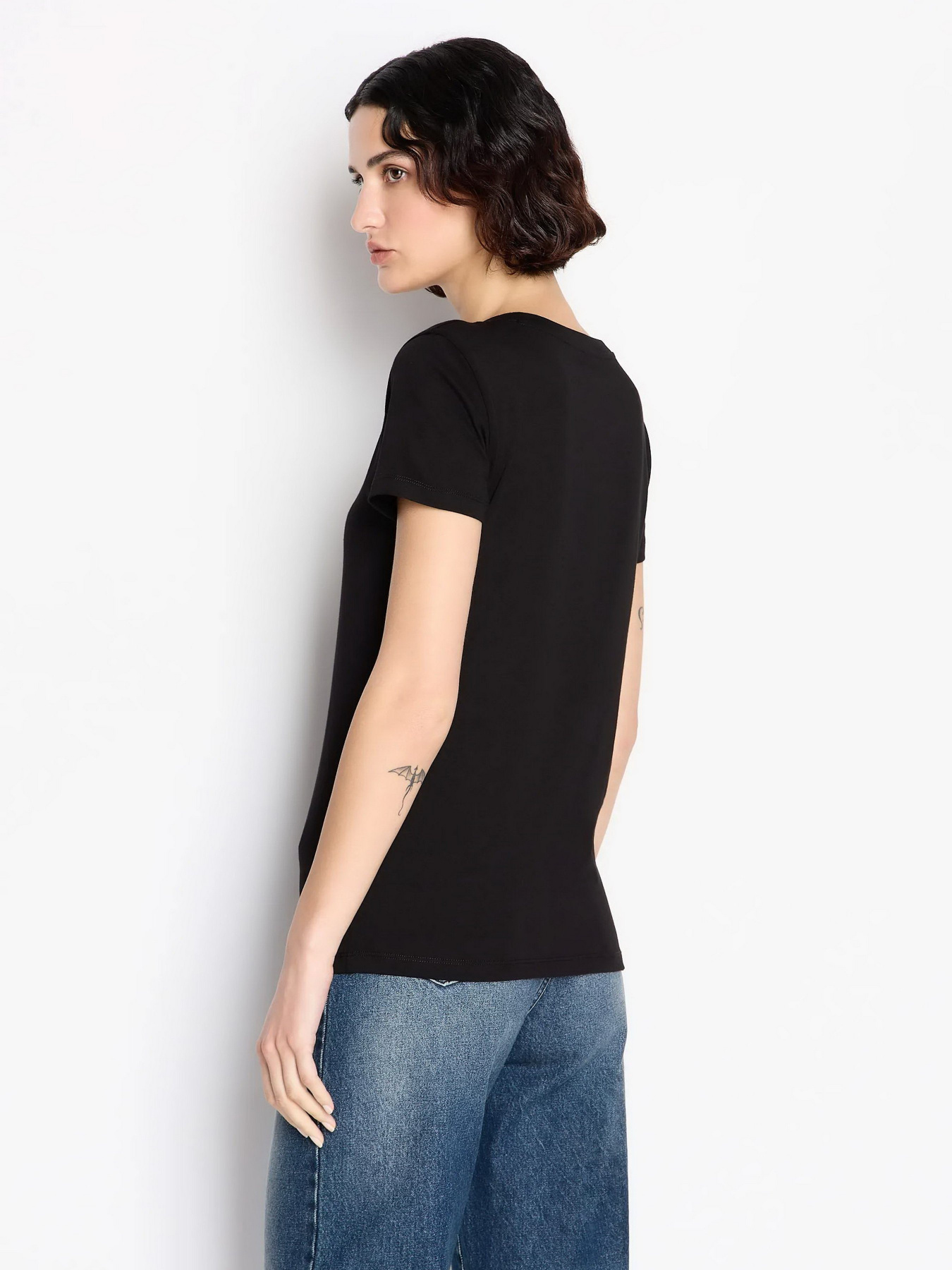 Футболка Armani Exchange модель 6RYT10-YJ3RZ-1200 Футболка Armani Exchange модель 6RYT10-YJ3RZ-1200 Фото