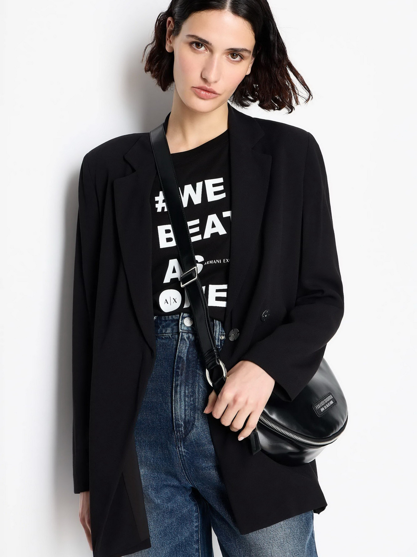 Футболка Armani Exchange модель 6RYT10-YJ3RZ-1200 Футболка Armani Exchange модель 6RYT10-YJ3RZ-1200 Фото