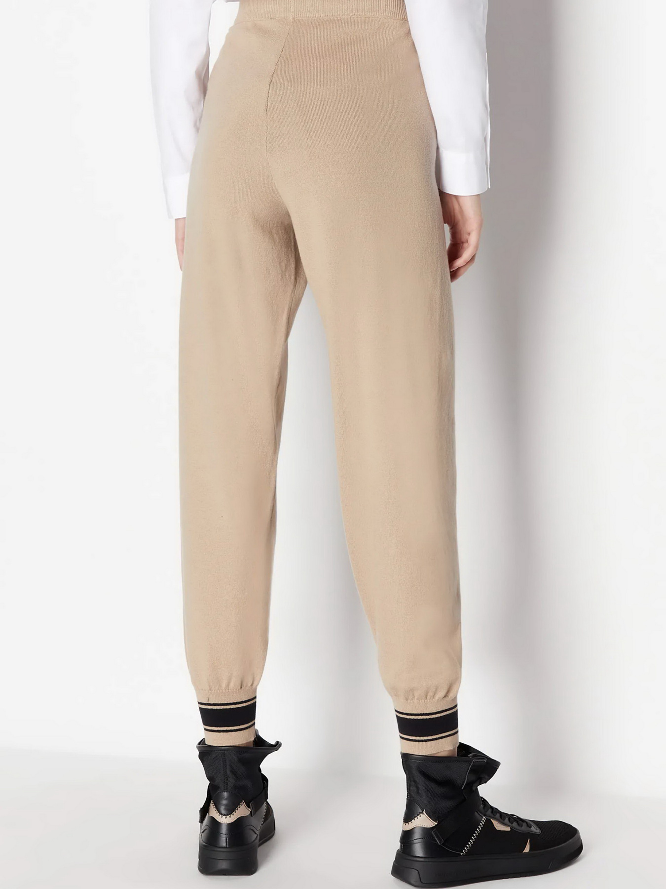 Повсякденні штани Armani Exchange модель 6RYP2K-YMX3Z-0748 Повсякденні штани Armani Exchange модель 6RYP2K-YMX3Z-0748 Фото