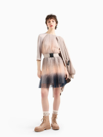 Сукня міні Armani Exchange Plisse Degrade модель 3DYA02-YNYLZ-1786 Сукня міні Armani Exchange Plisse Degrade модель 3DYA02-YNYLZ-1786 Фото