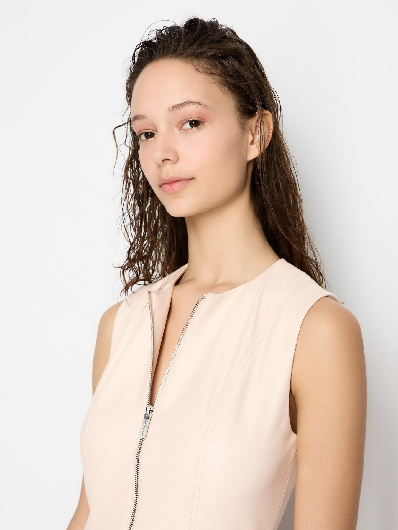 Платье мини Armani Exchange модель 3DYA09-YNYJZ-24AR Фото