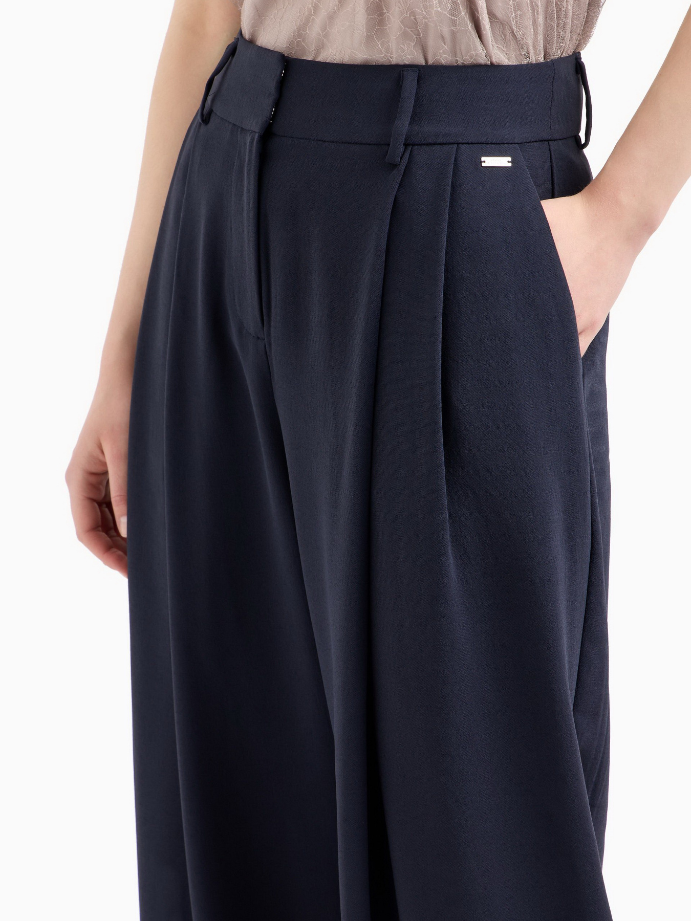 Классические штаны Armani Exchange модель 3DYP05-YN9JZ-1593 Фото