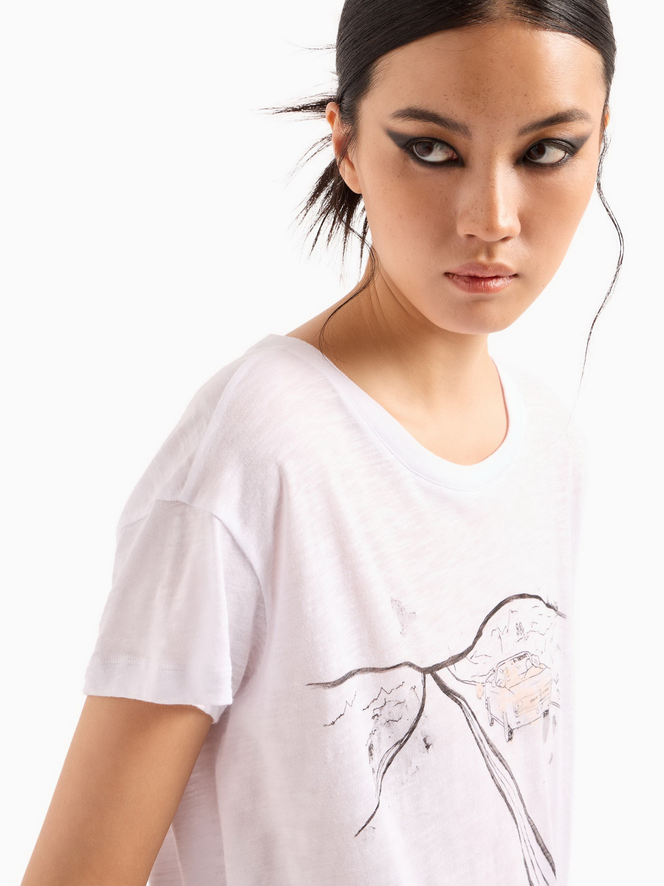 Футболка Armani Exchange модель 3DYT09-YJ3SZ-1000 Футболка Armani Exchange модель 3DYT09-YJ3SZ-1000 Фото