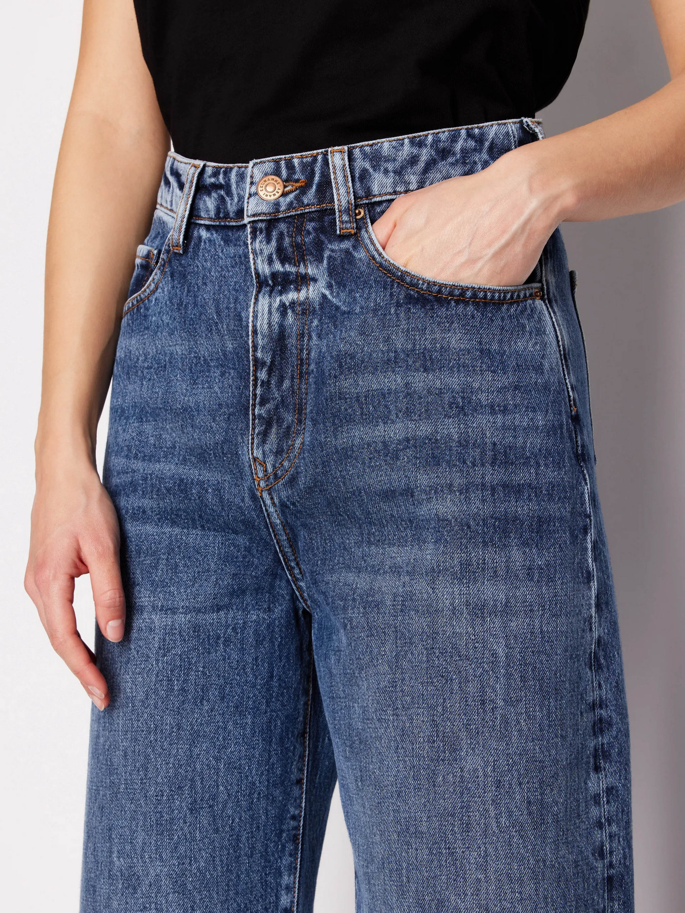 Прямі джинси Armani Exchange J38 модель 3DYJ38-Y16EZ-1500 Прямі джинси Armani Exchange J38 модель 3DYJ38-Y16EZ-1500 Фото