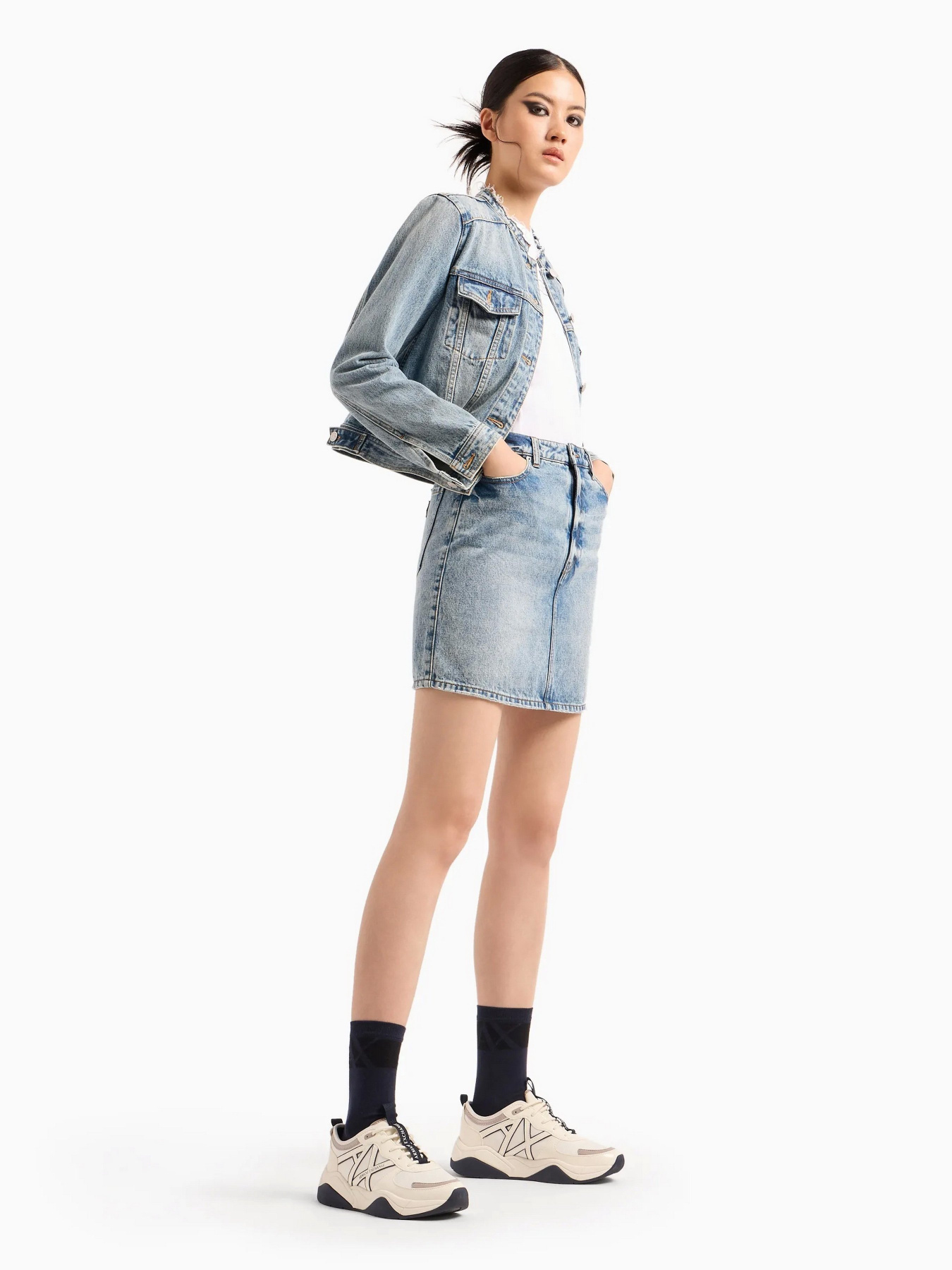 Футболка Armani Exchange модель 3DYT01-YJ3RZ-1000 Футболка Armani Exchange модель 3DYT01-YJ3RZ-1000 Фото