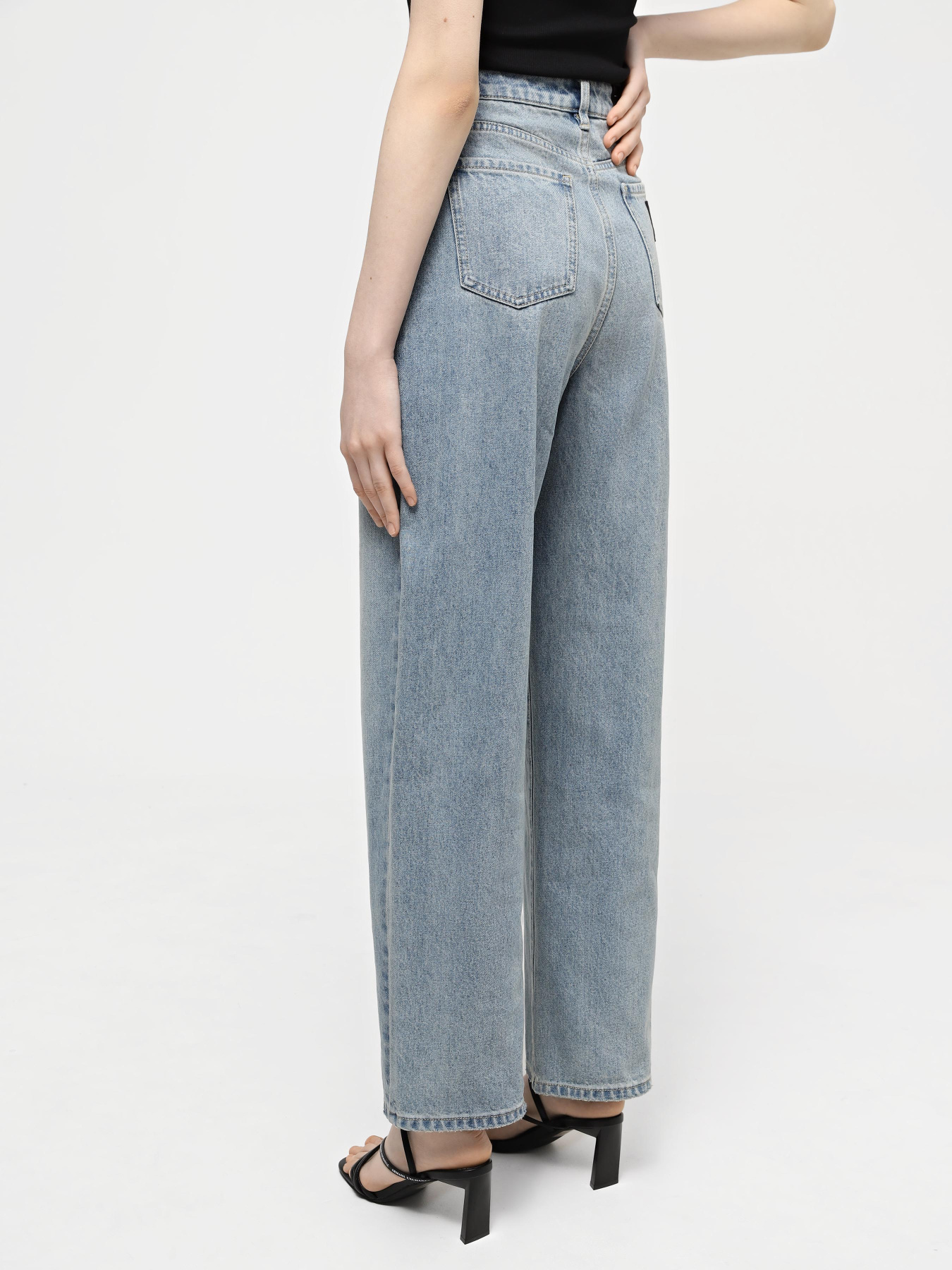 Прямі джинси Armani Exchange J38 модель 8NYJ38-Y4AAZ-150A Фото