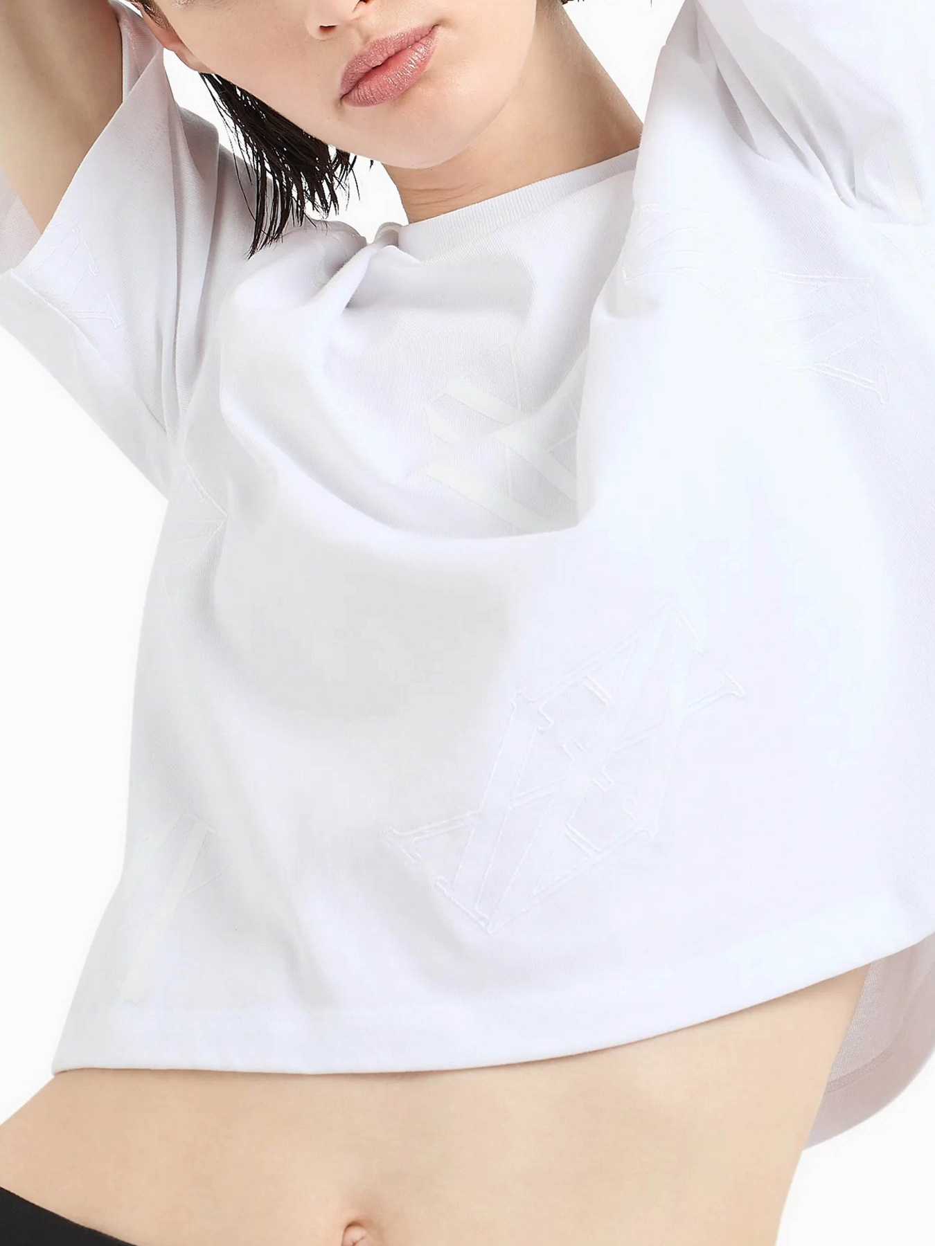 Футболка Armani Exchange модель 6DYT02-YJNNZ-1000 Футболка Armani Exchange модель 6DYT02-YJNNZ-1000 Фото