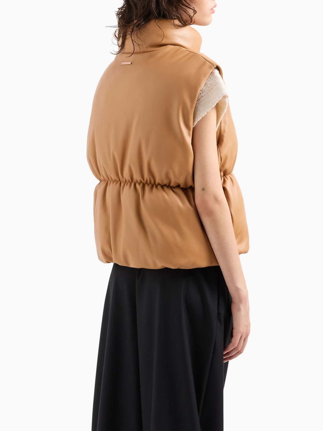 Утеплений жилет Armani Exchange модель 6DYQ21-YNNYZ-1788 Фото