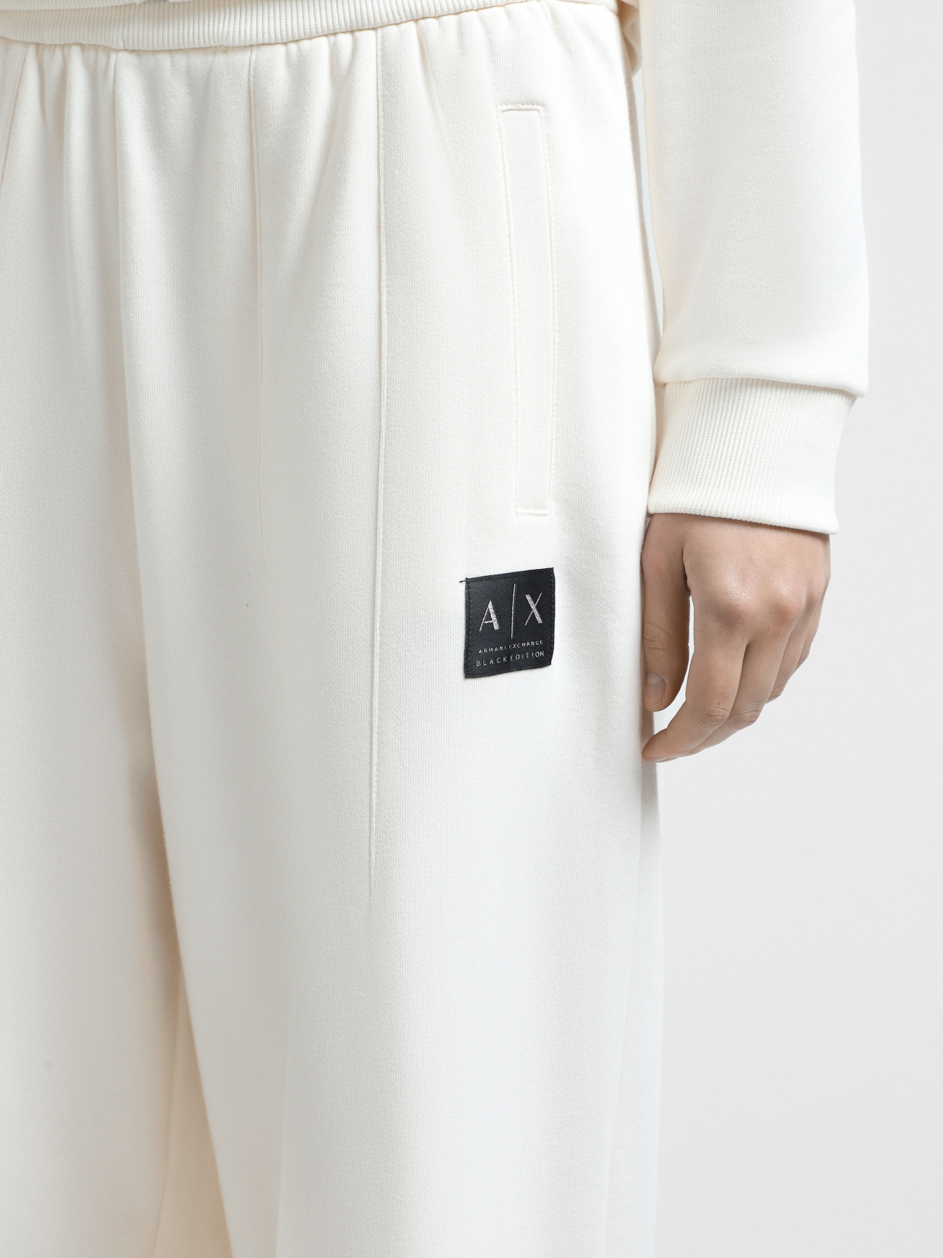 Штаны спортивные Armani Exchange Black Edition модель XW000075-AF10172-U1003 Фото