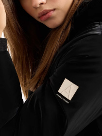 Зимова куртка Armani Exchange A Line модель 6DYB43-YN6YZ-1200 Фото