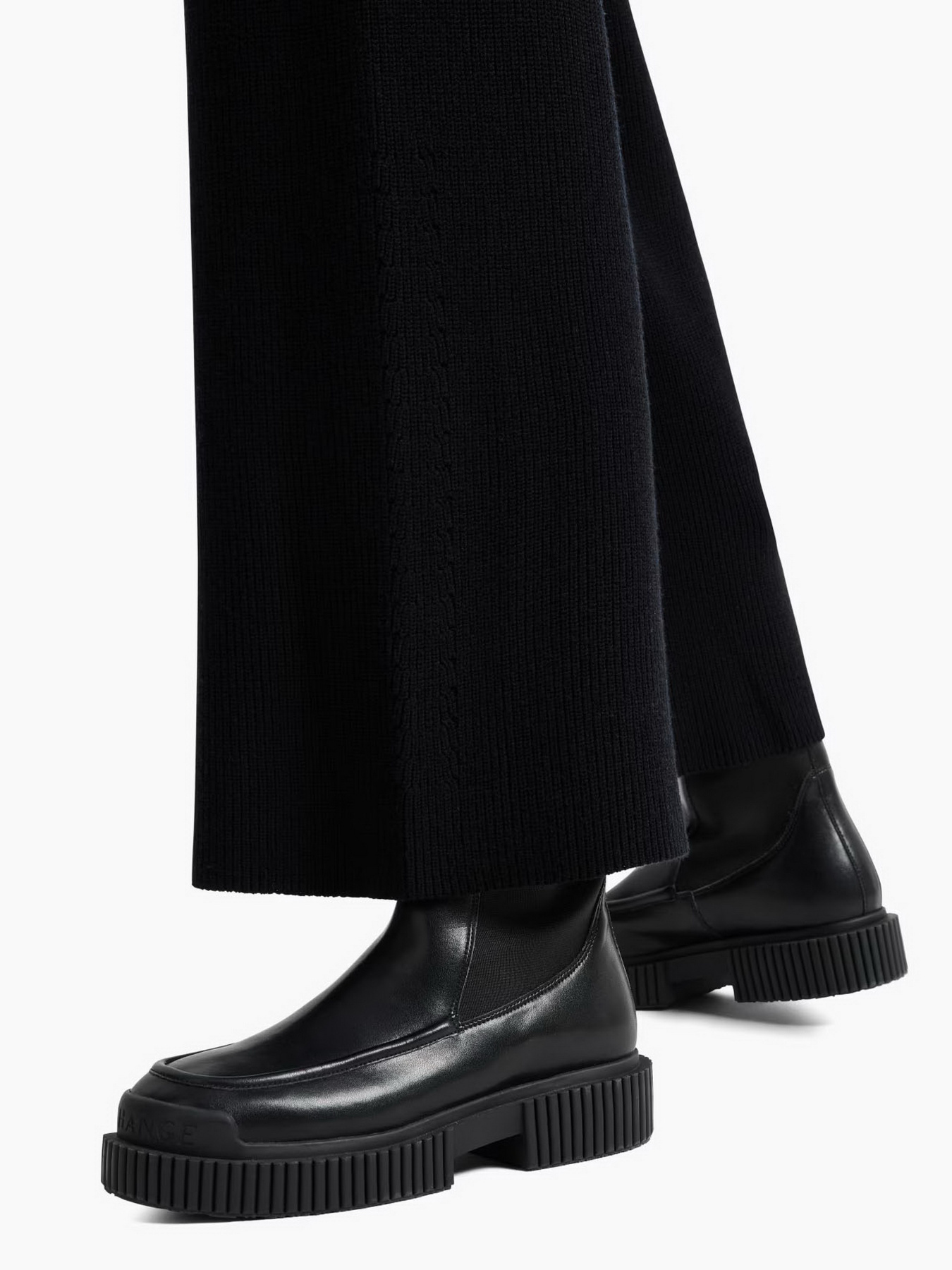 Брюки повседневные Armani Exchange модель 6DYP1Q-YM1VZ-1200 Фото