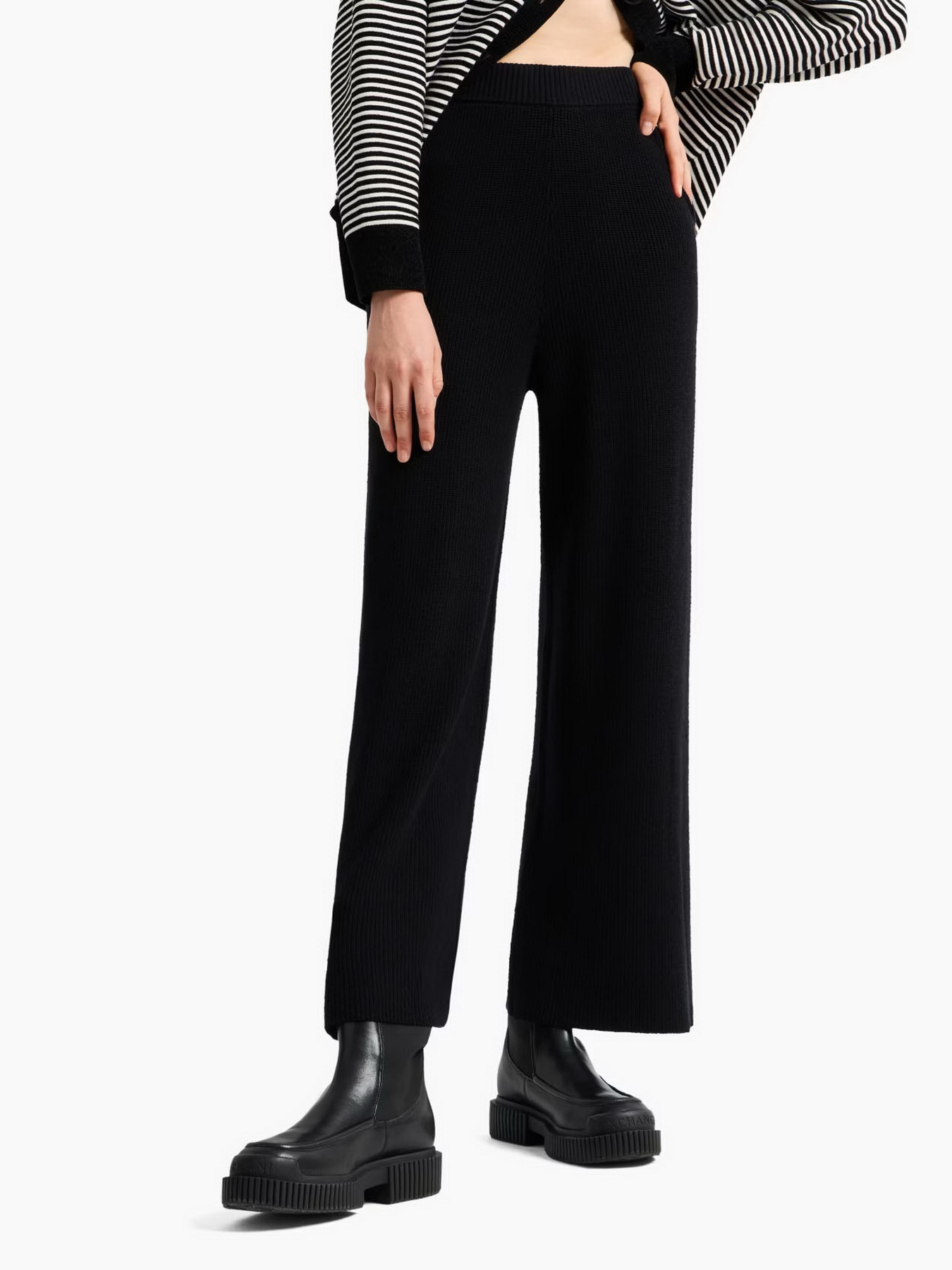 Брюки повседневные Armani Exchange модель 6DYP1Q-YM1VZ-1200 Фото