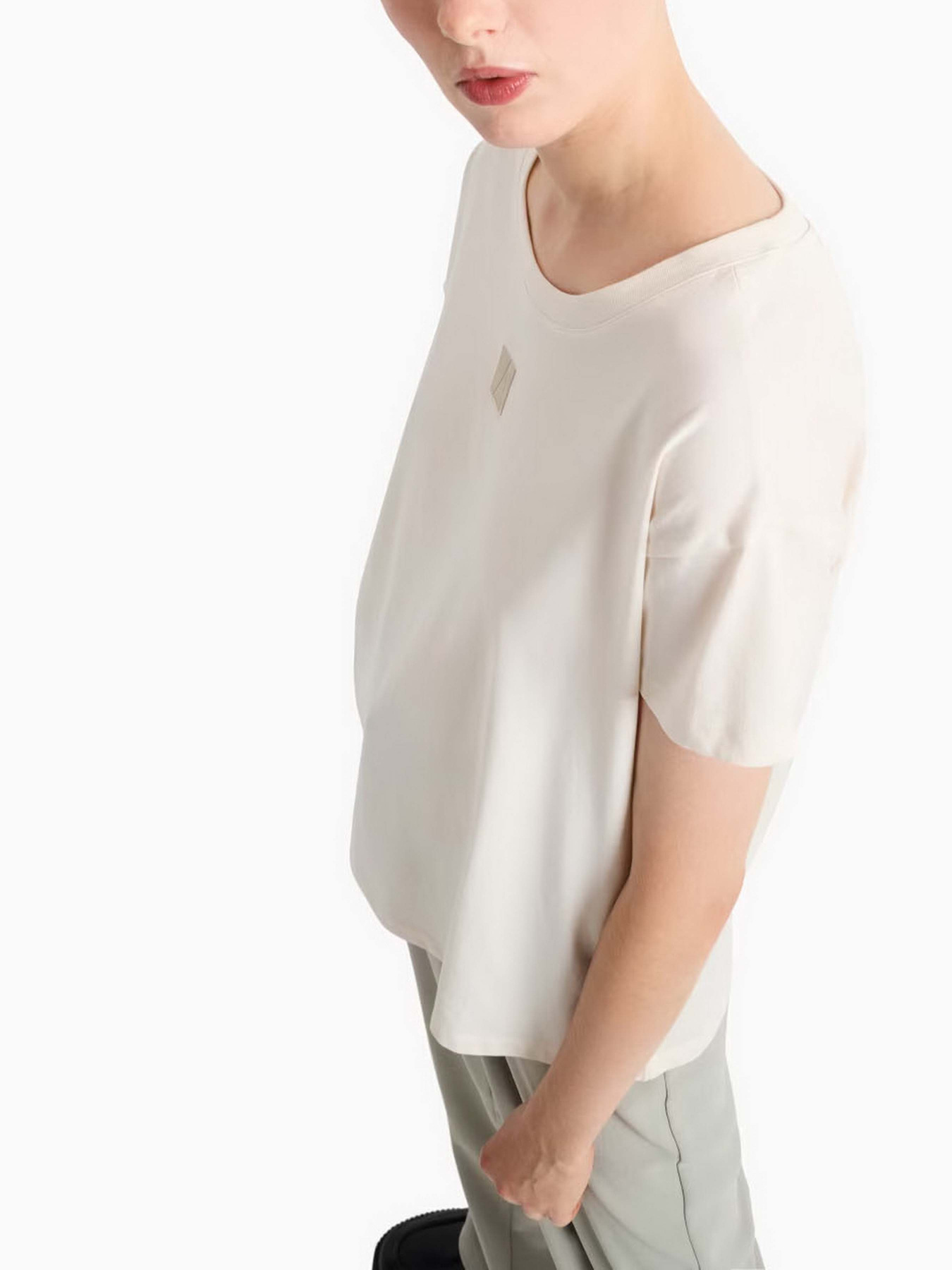 Футболка Armani Exchange A Line модель 6DYT24-YJ3RZ-1130 Фото