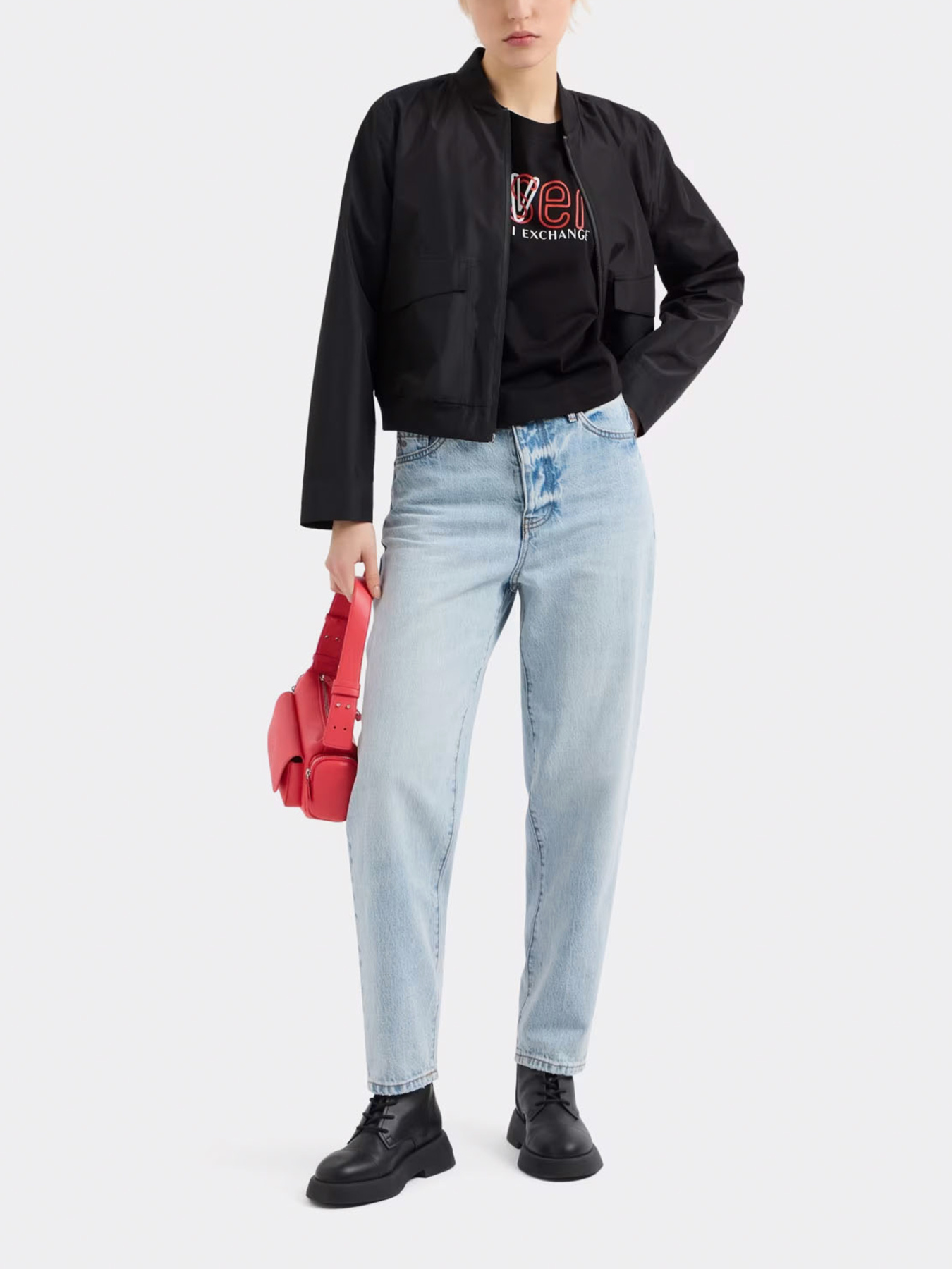 Бойфренди Armani Exchange модель XW000128-AF12860-MB001 Фото