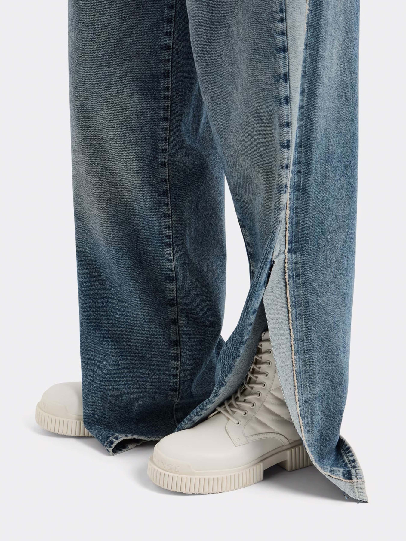 Широкие джинсы Armani Exchange модель XW000308-AF12091-MB002 Фото