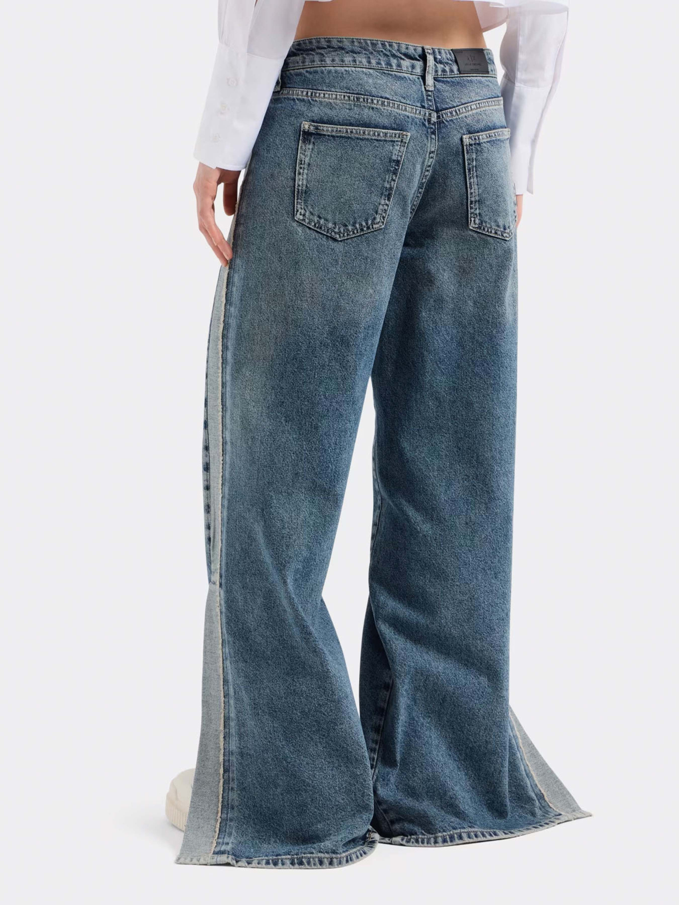 Широкие джинсы Armani Exchange модель XW000308-AF12091-MB002 Фото