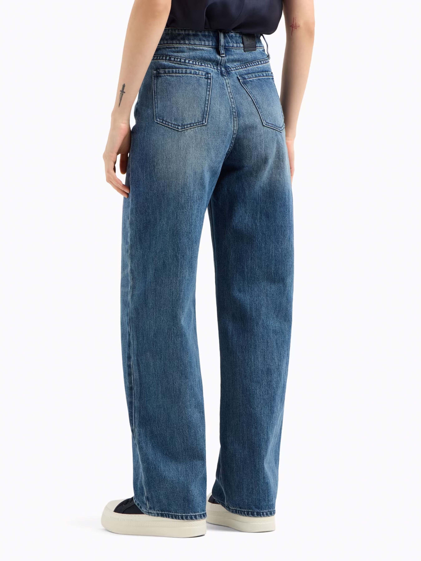 Бойфренды Armani Exchange Blue Edition модель XW000100-AF12845-MB001 Фото